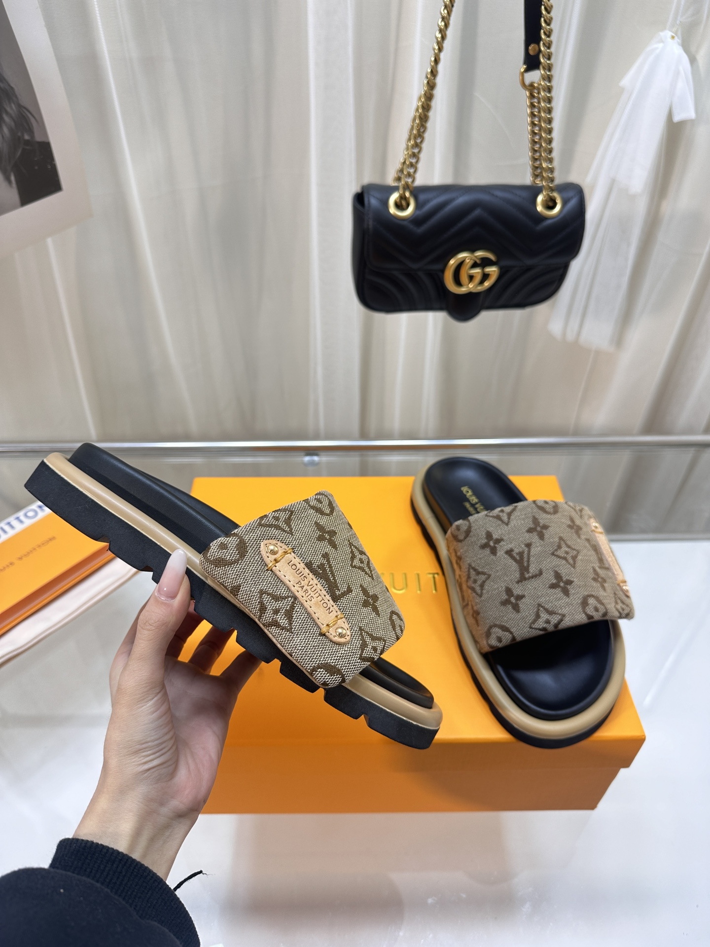 LOUIS VUITTON SLIDES