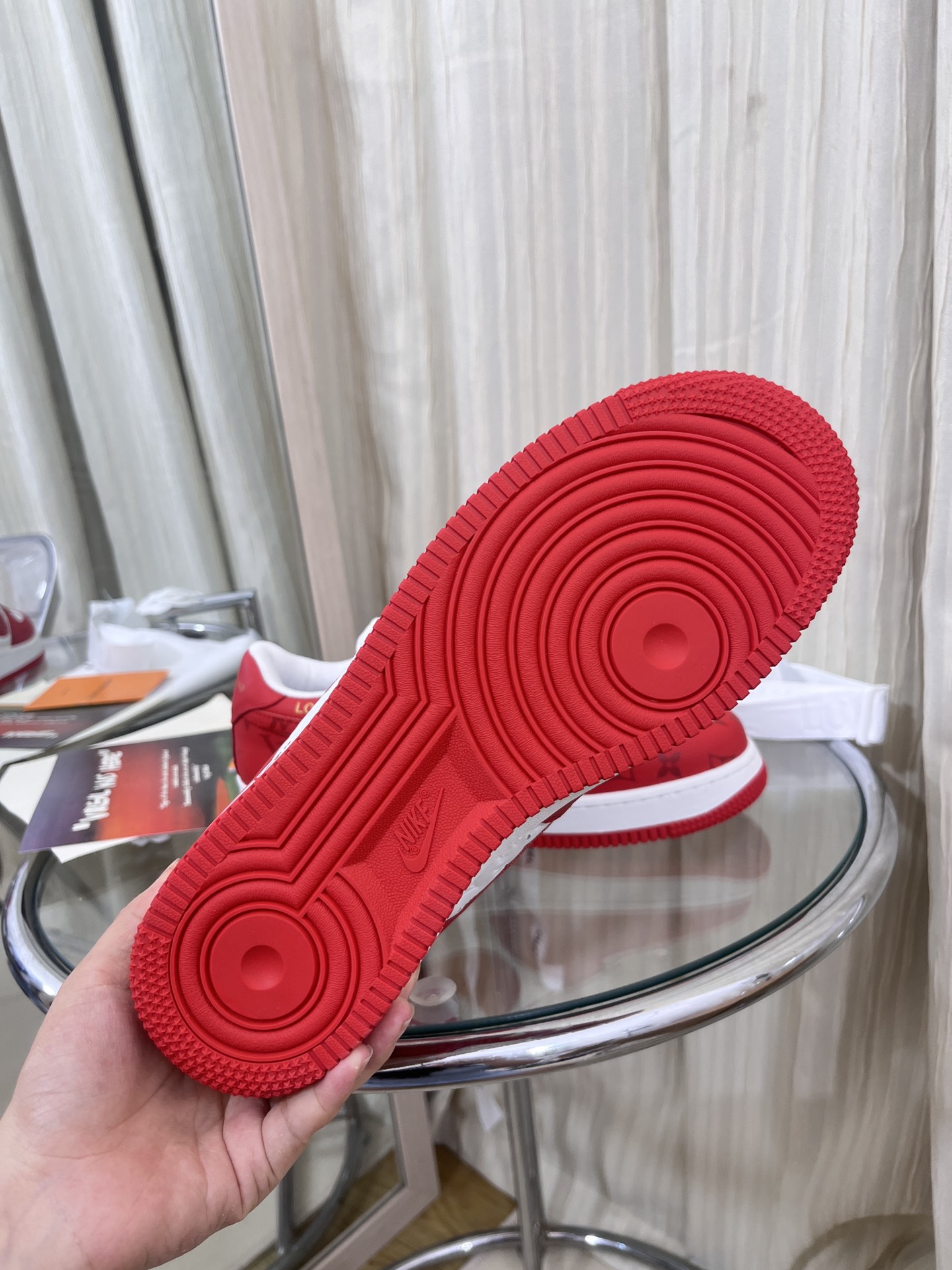 LOUIS VUITTON SNEAKERS