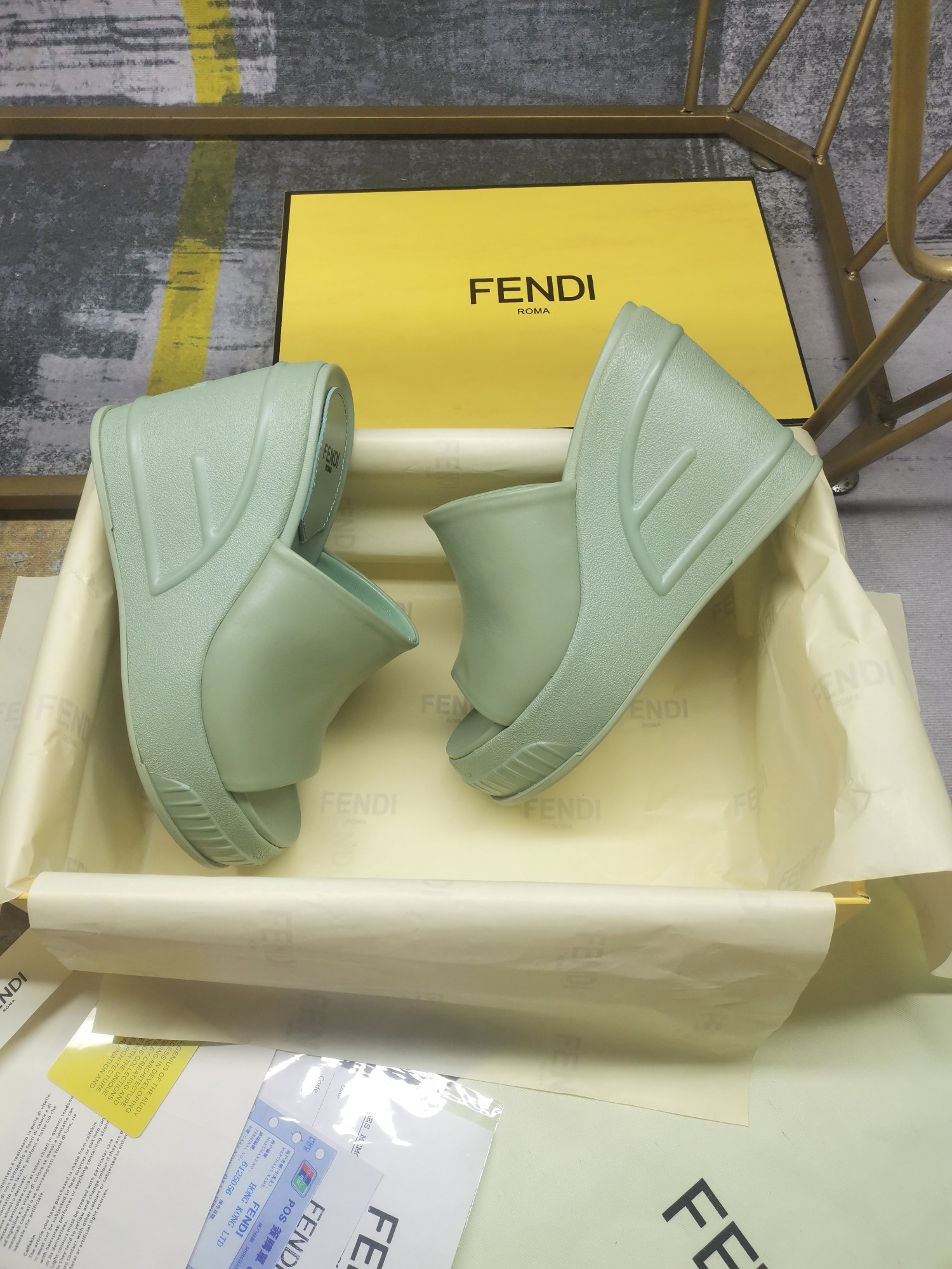 FENDI SLIDES