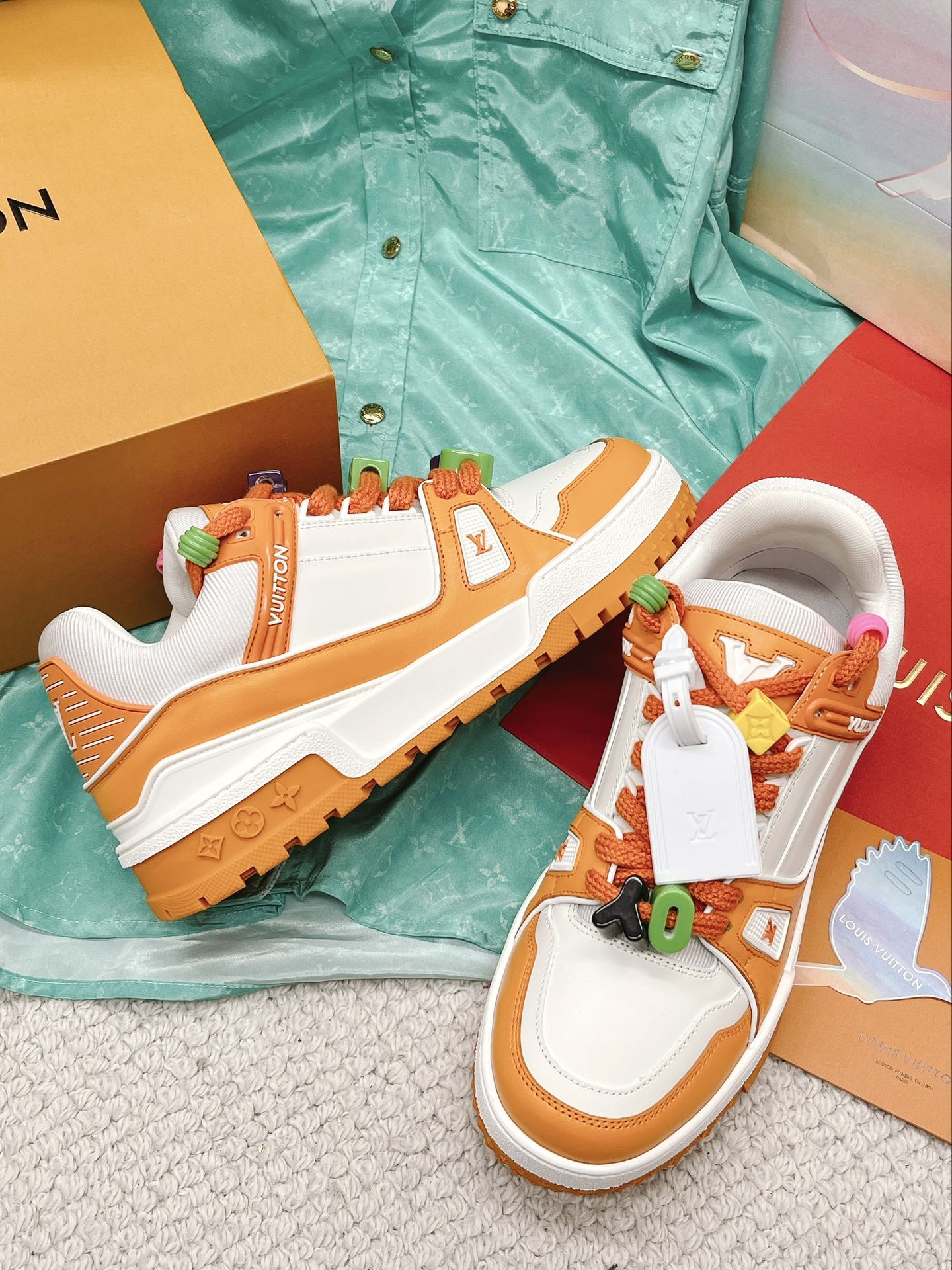 LOUIS VUITTON SNEAKERS