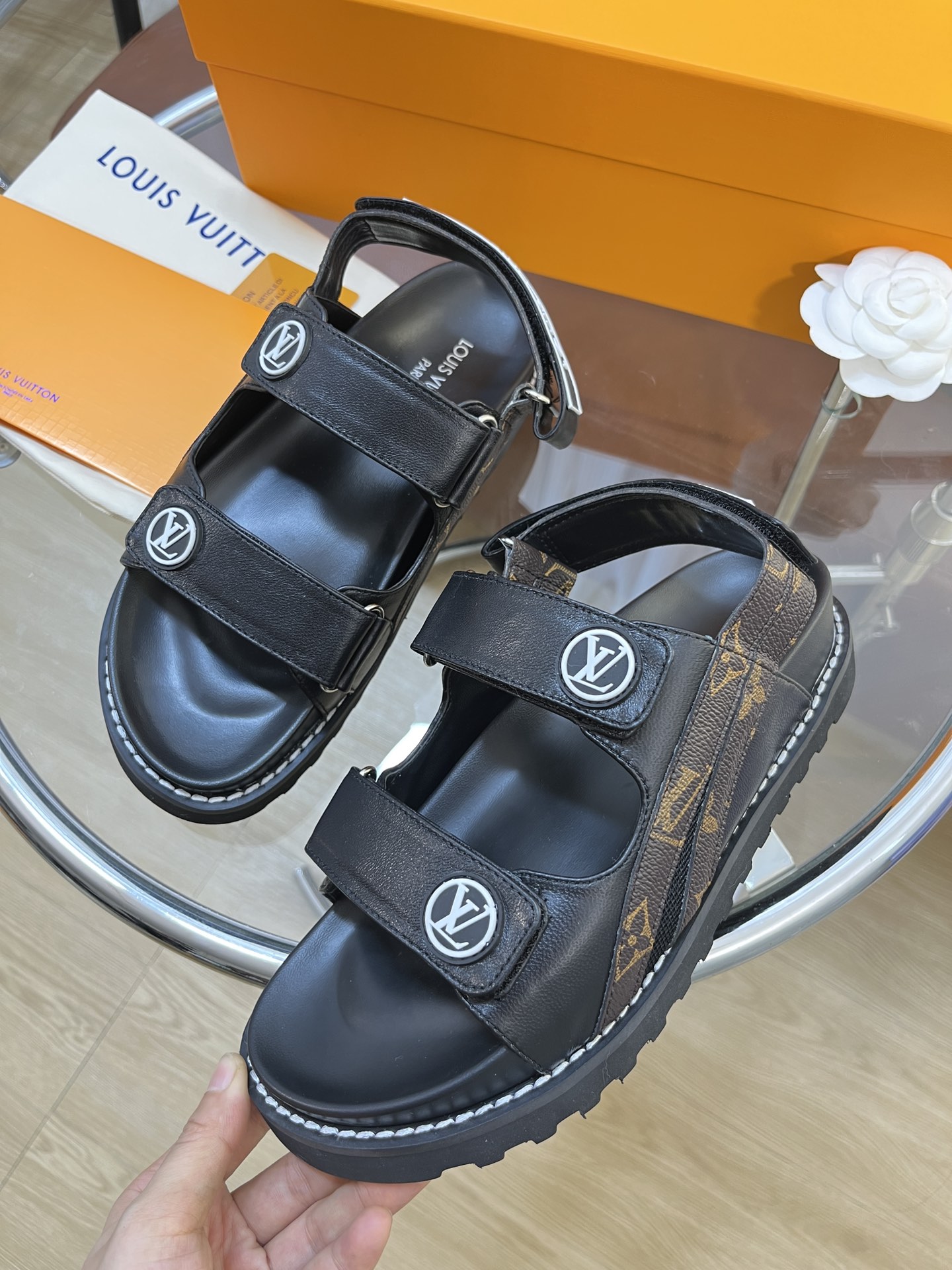 LOUIS VUITTON SANDALS