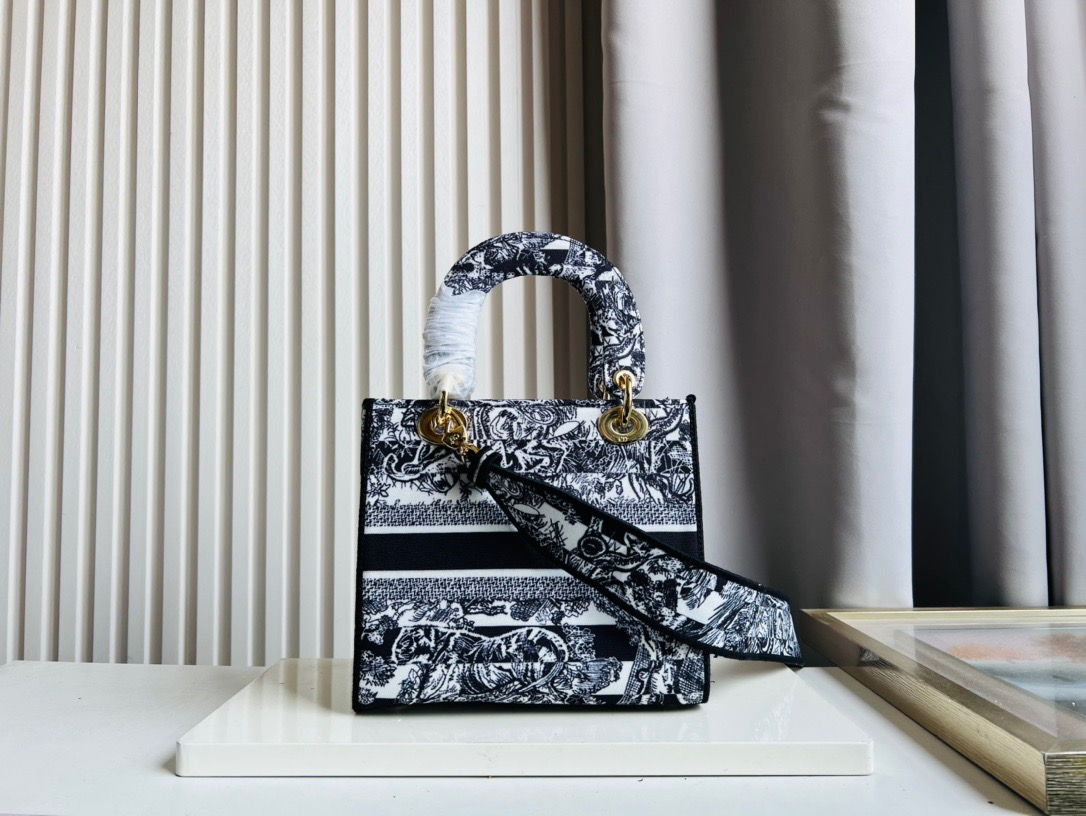 DIOR BAG