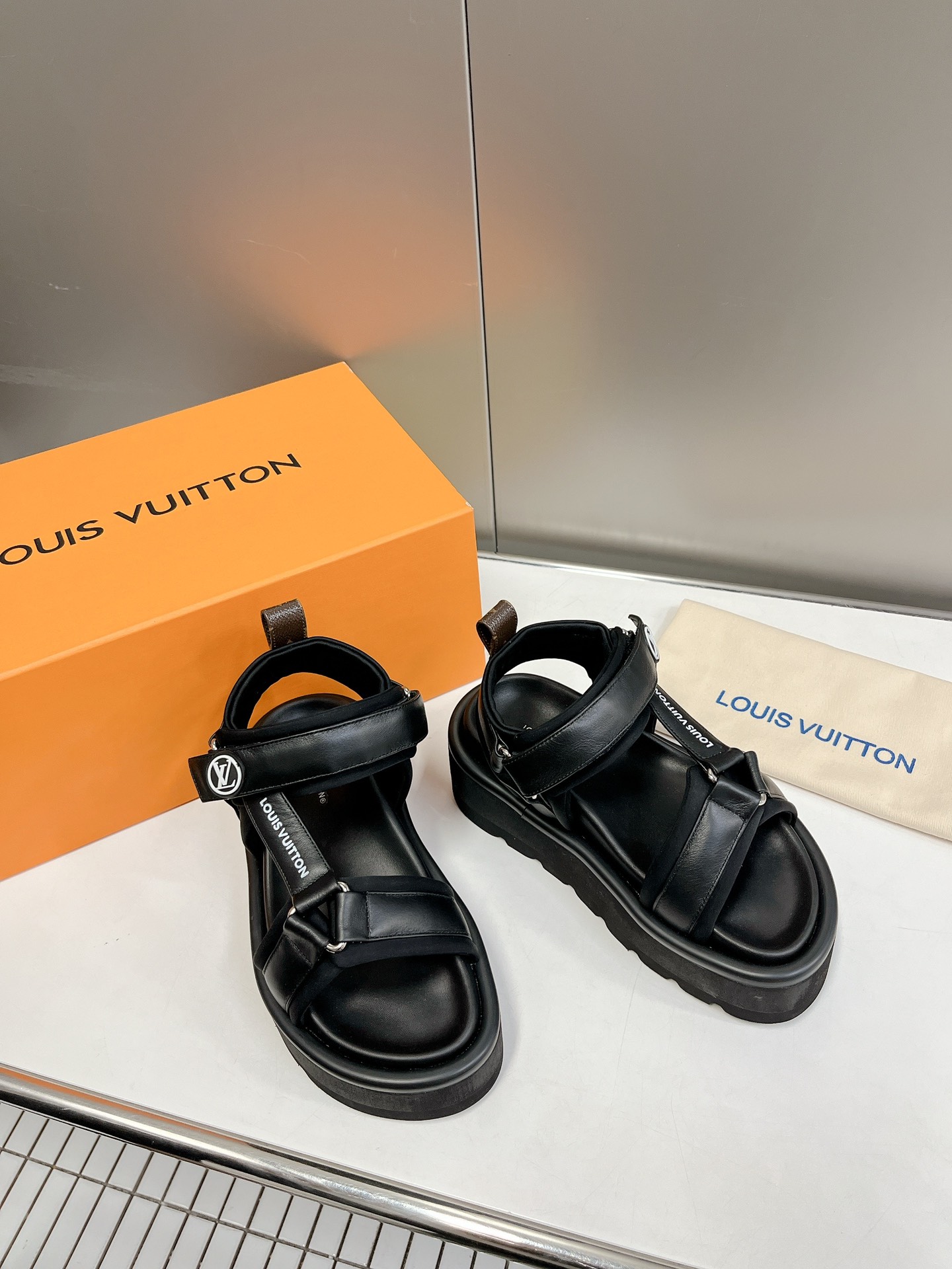 LOUIS VUITTON SANDALS