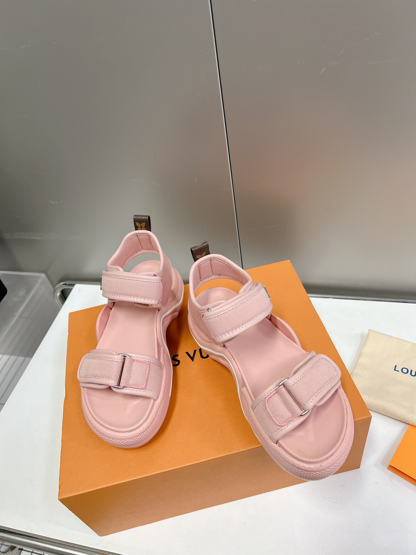 LOUIS VUITTON SANDALS