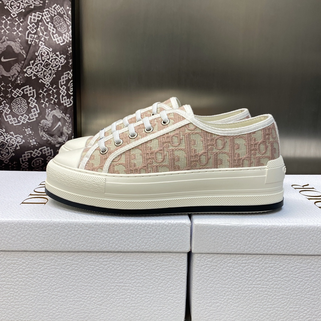 DIOR SNEAKERS
