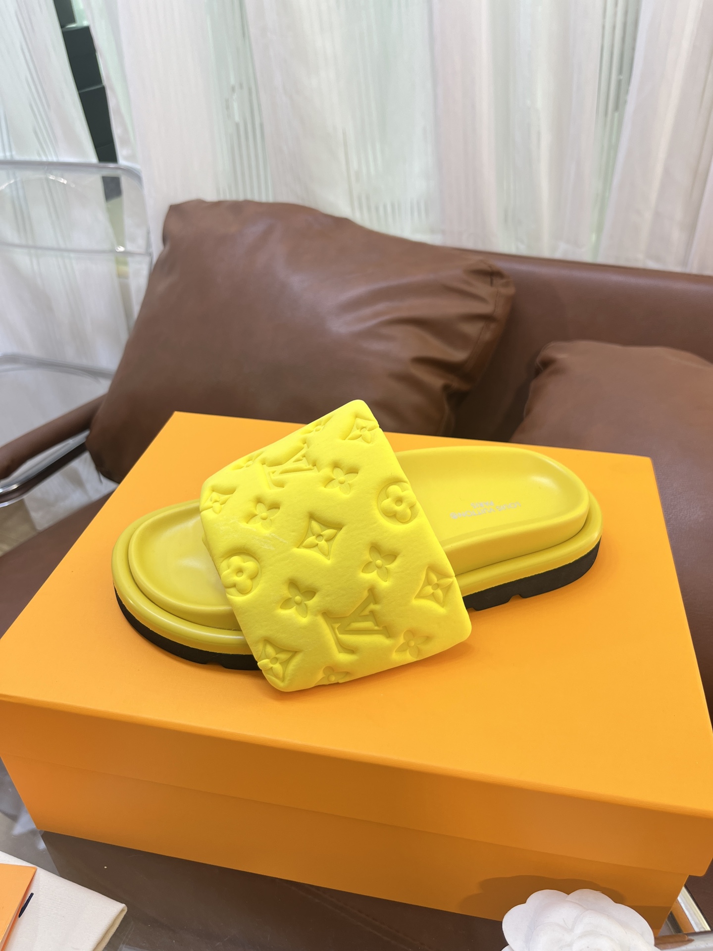 LOUIS VUITTON SLIDES