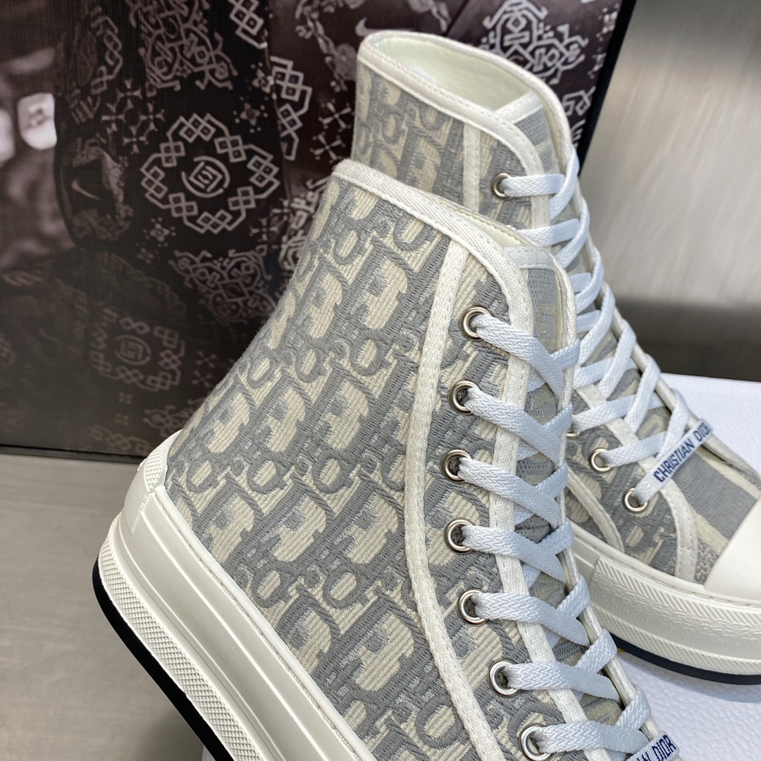 DIOR SNEAKERS