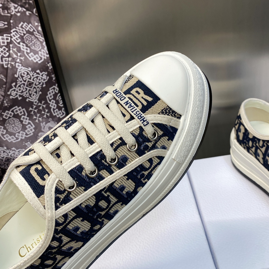 DIOR SNEAKERS