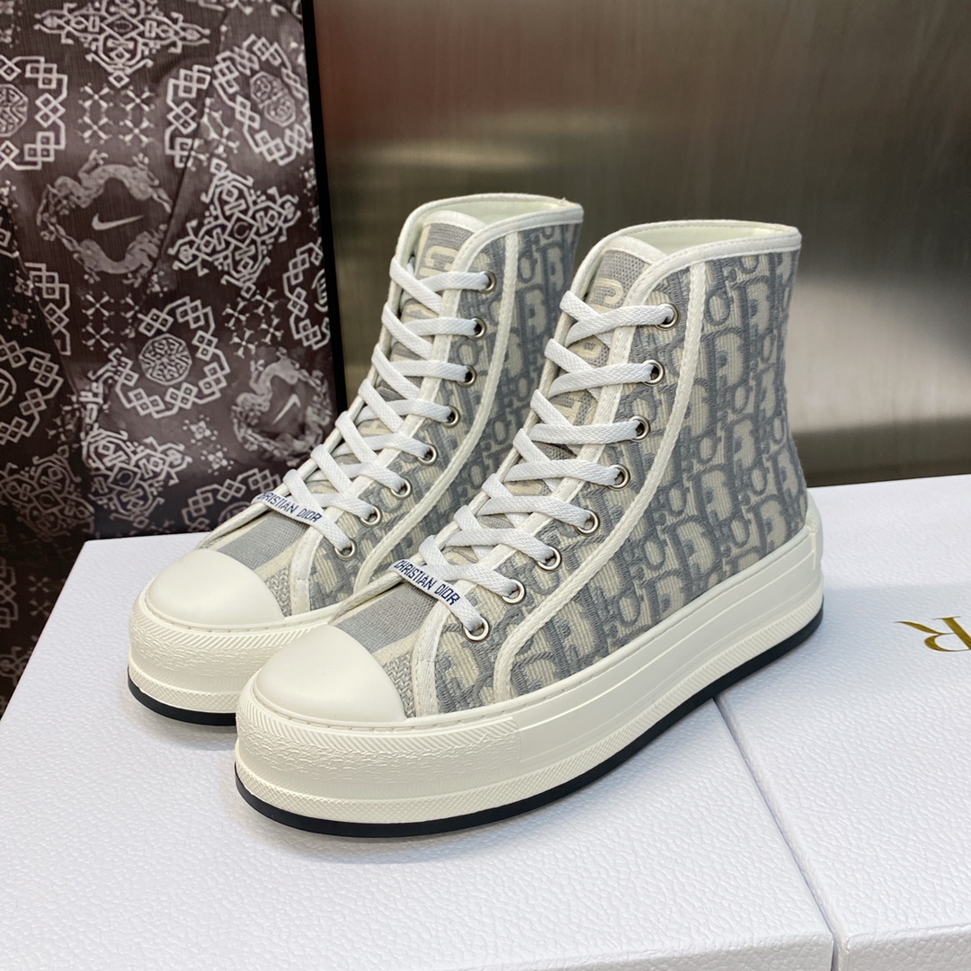DIOR SNEAKERS