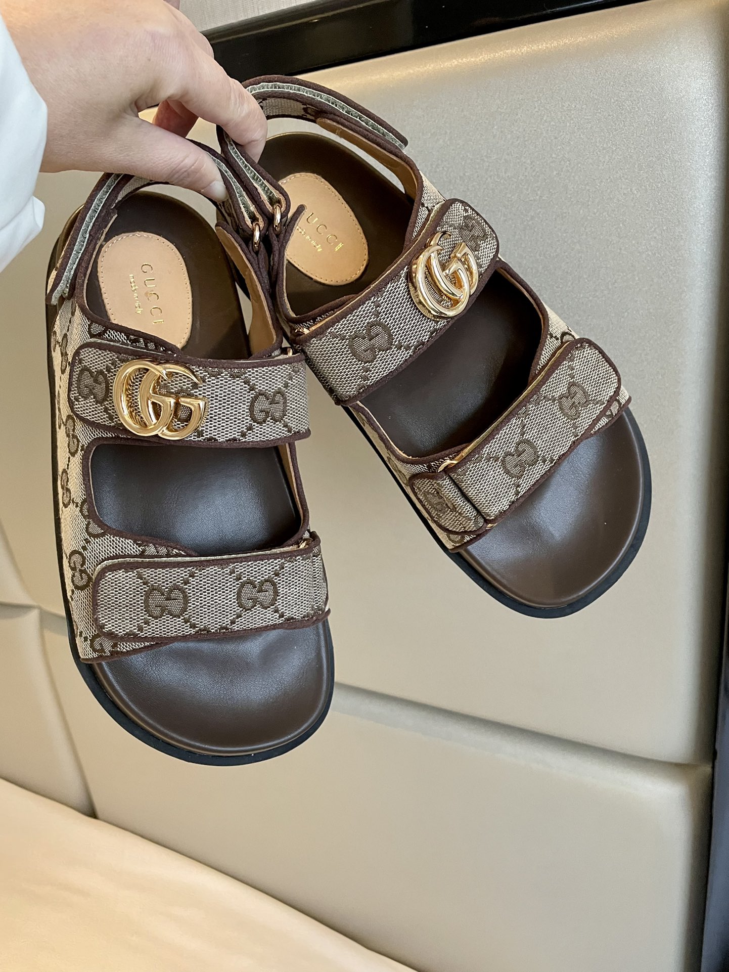 GUCCI SANDALS