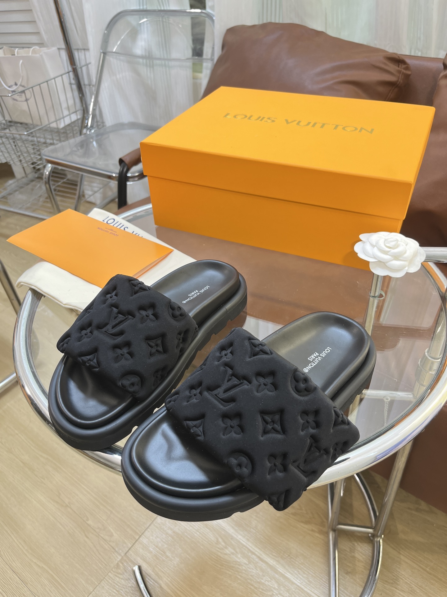 LOUIS VUITTON SLIDES