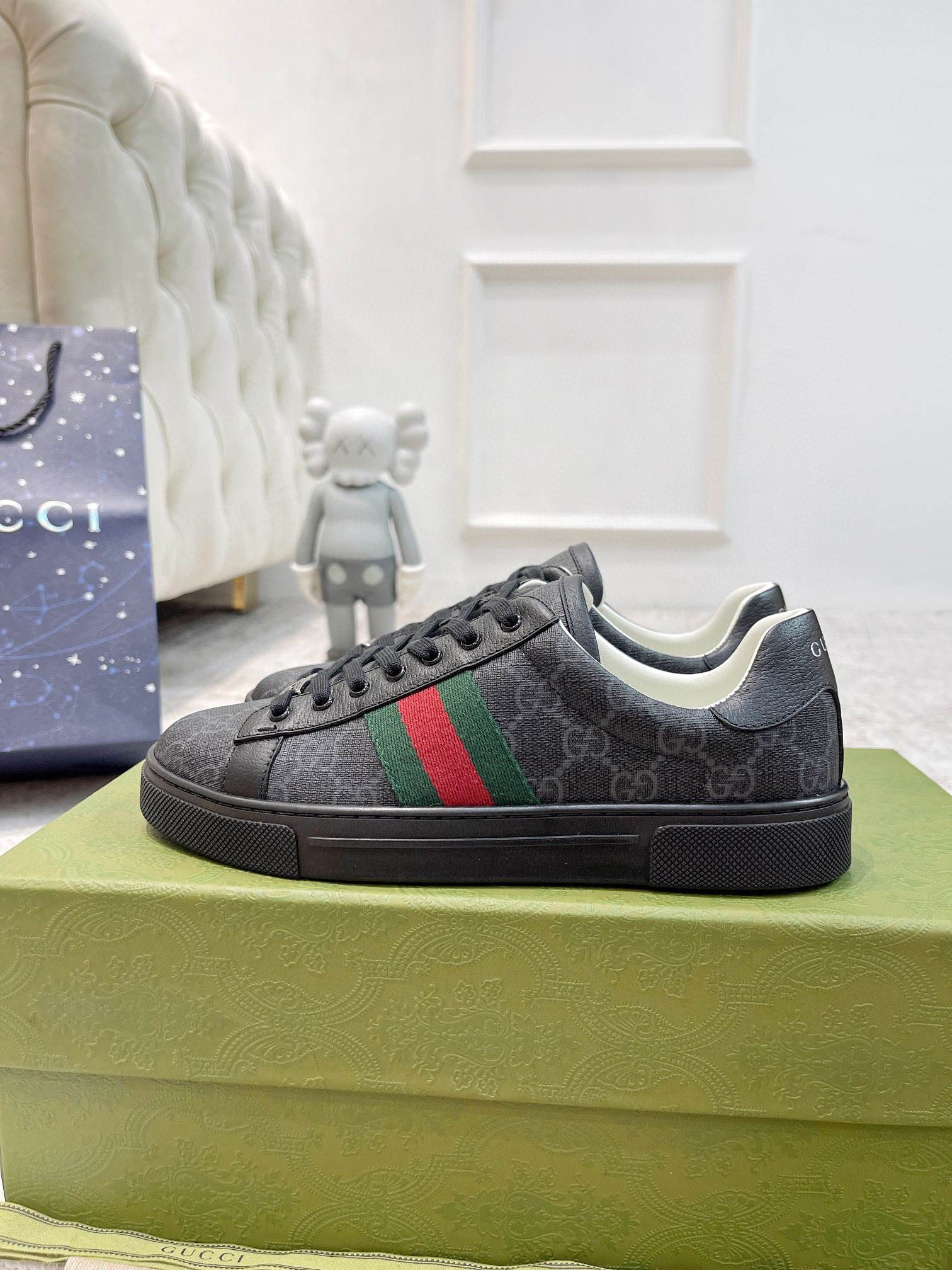 WOMEN'S GUCCI ACE SNEAKER WITH WEB