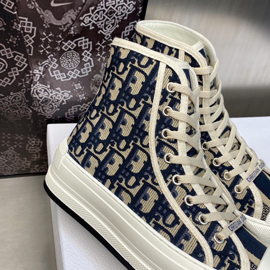 DIOR SNEAKERS
