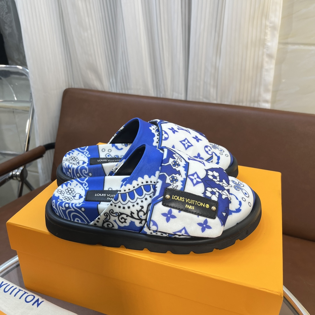 LOUIS VUITTON SLIDES