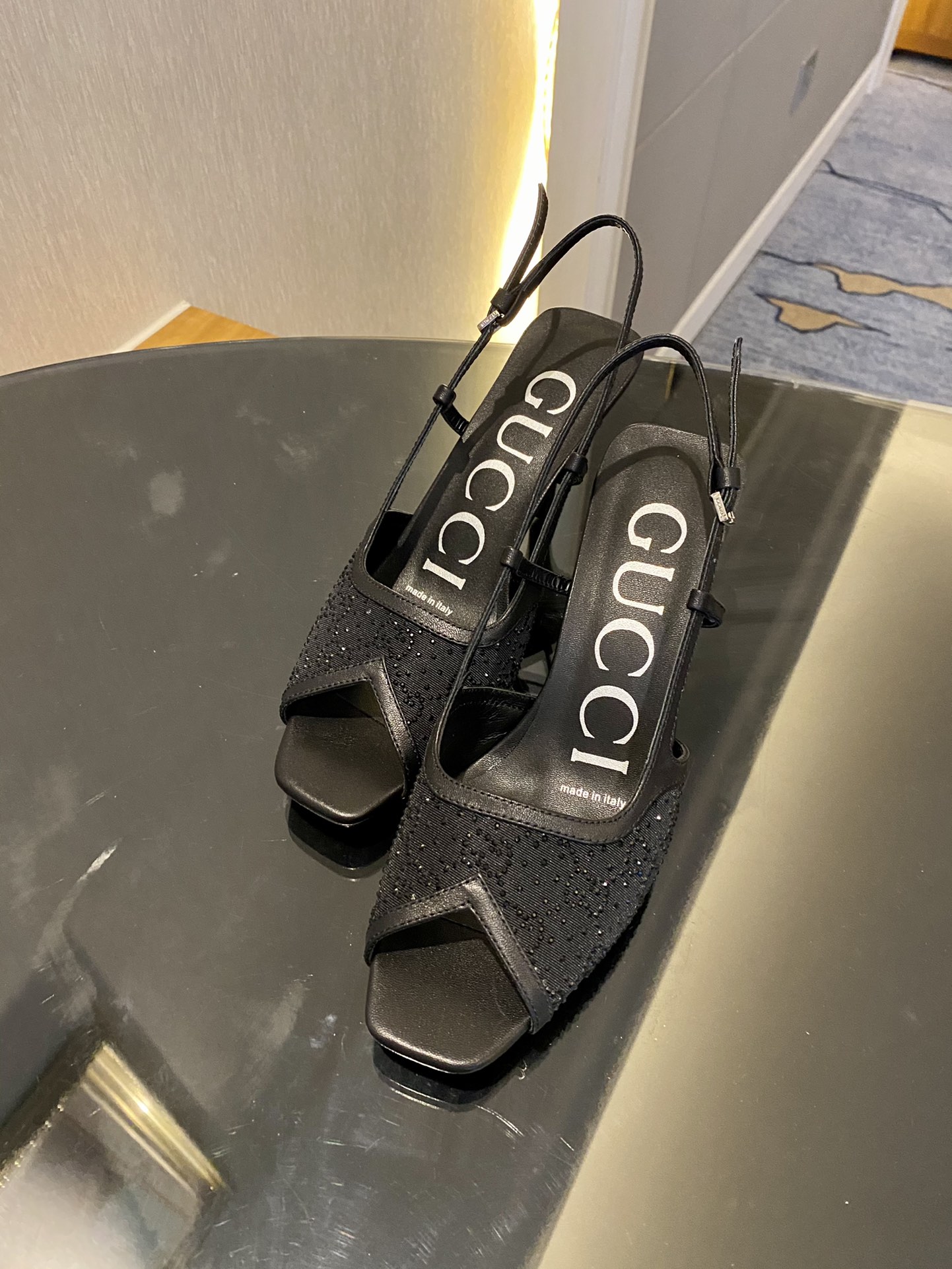 GUCCI SANDALS