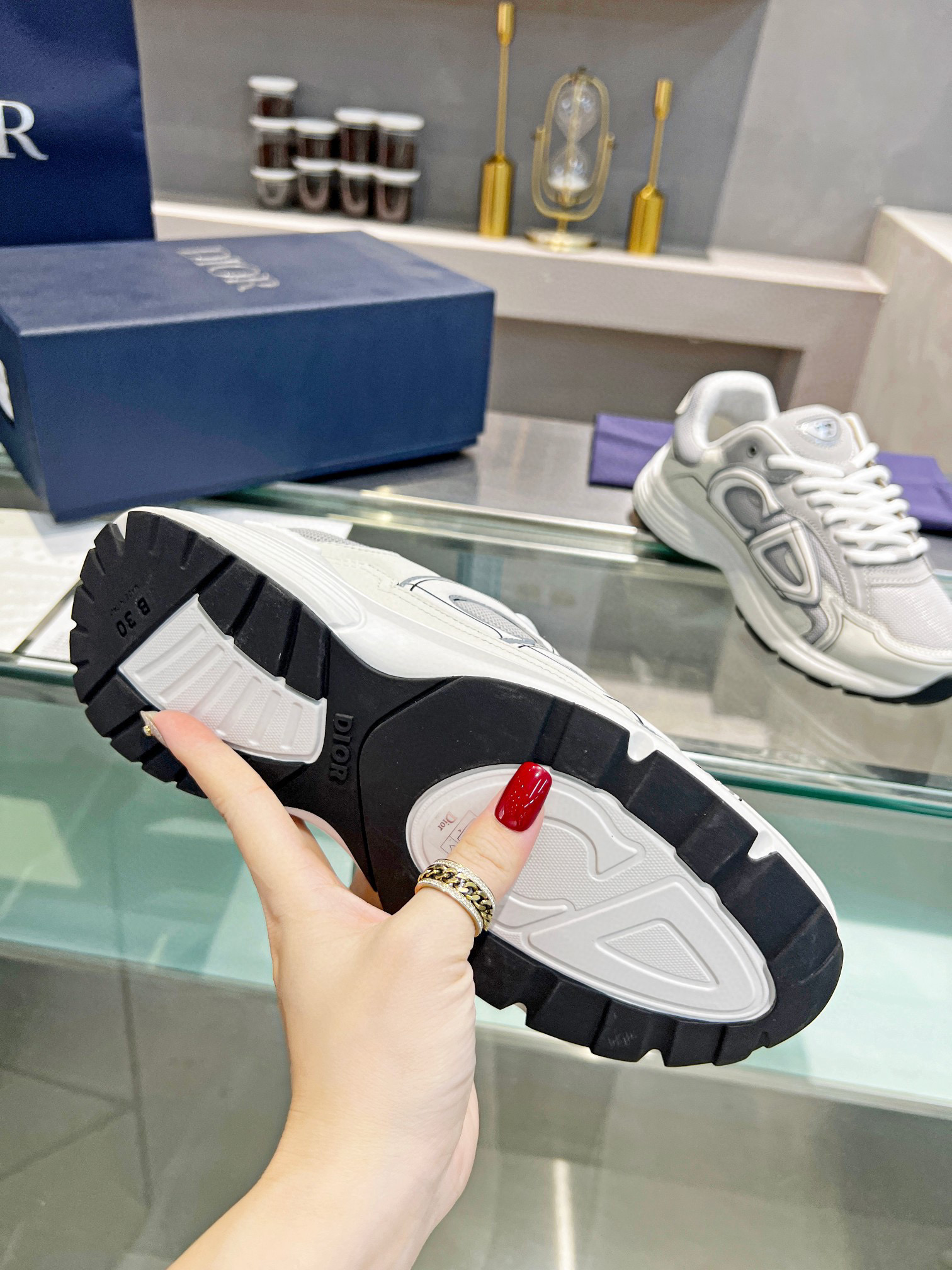 DIOR B30 SNEAKERS