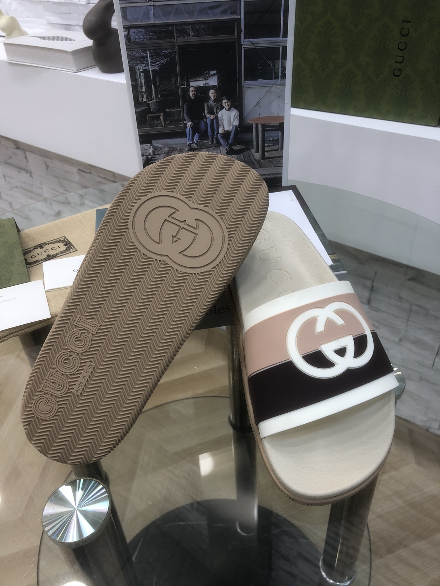 GUCCI SLIDES
