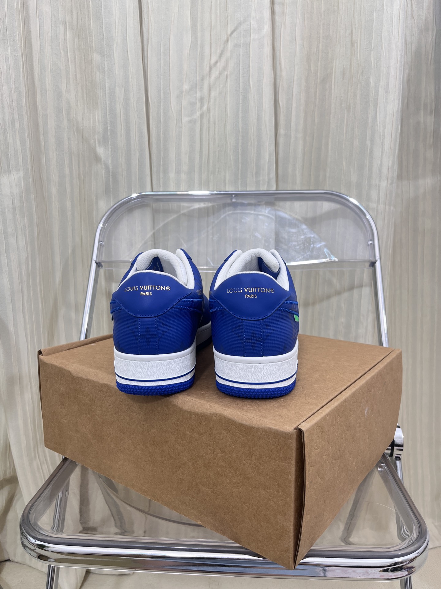 LOUIS VUITTON SNEAKERS