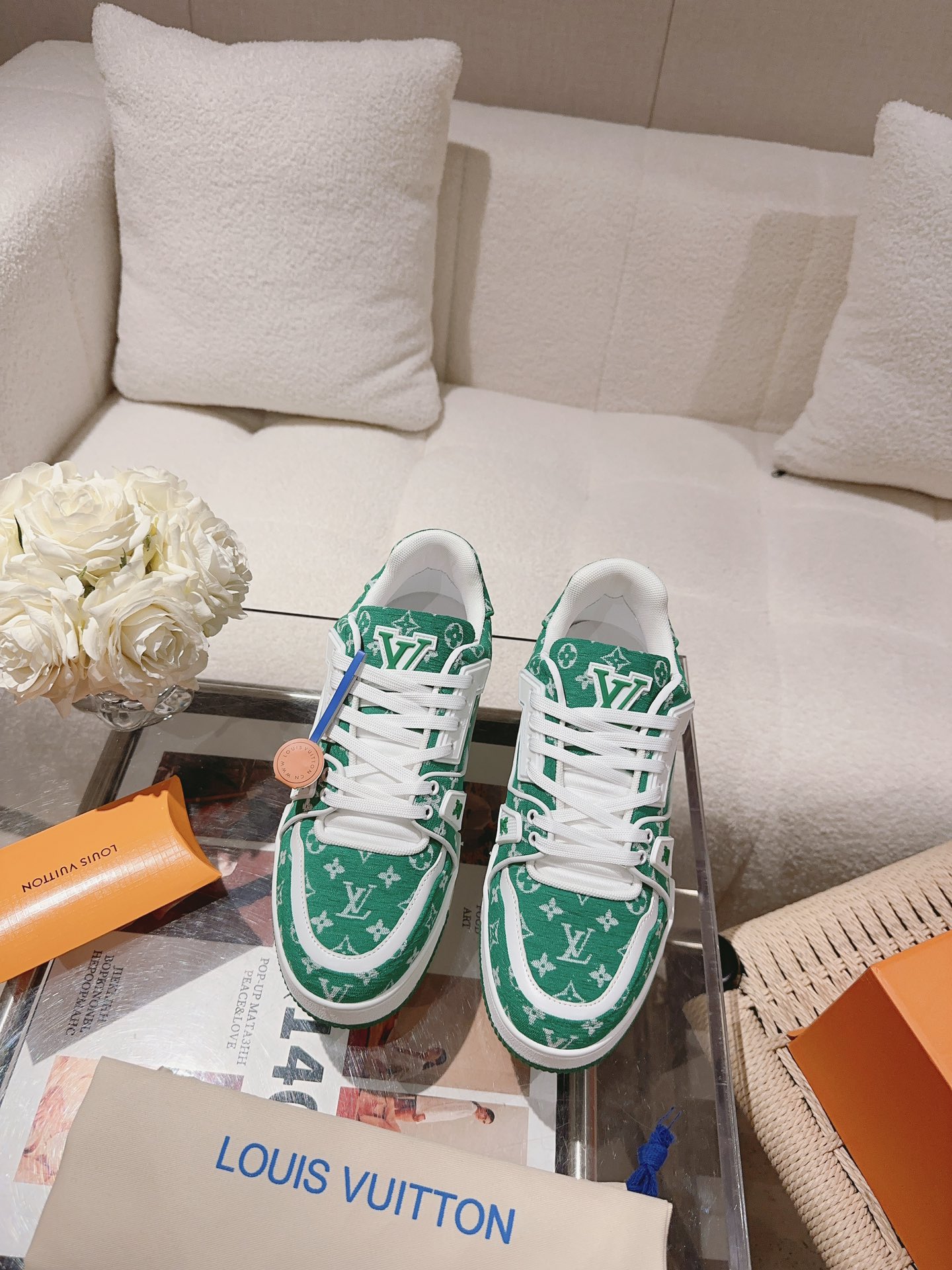 LOUIS VUITTON SNEAKERS