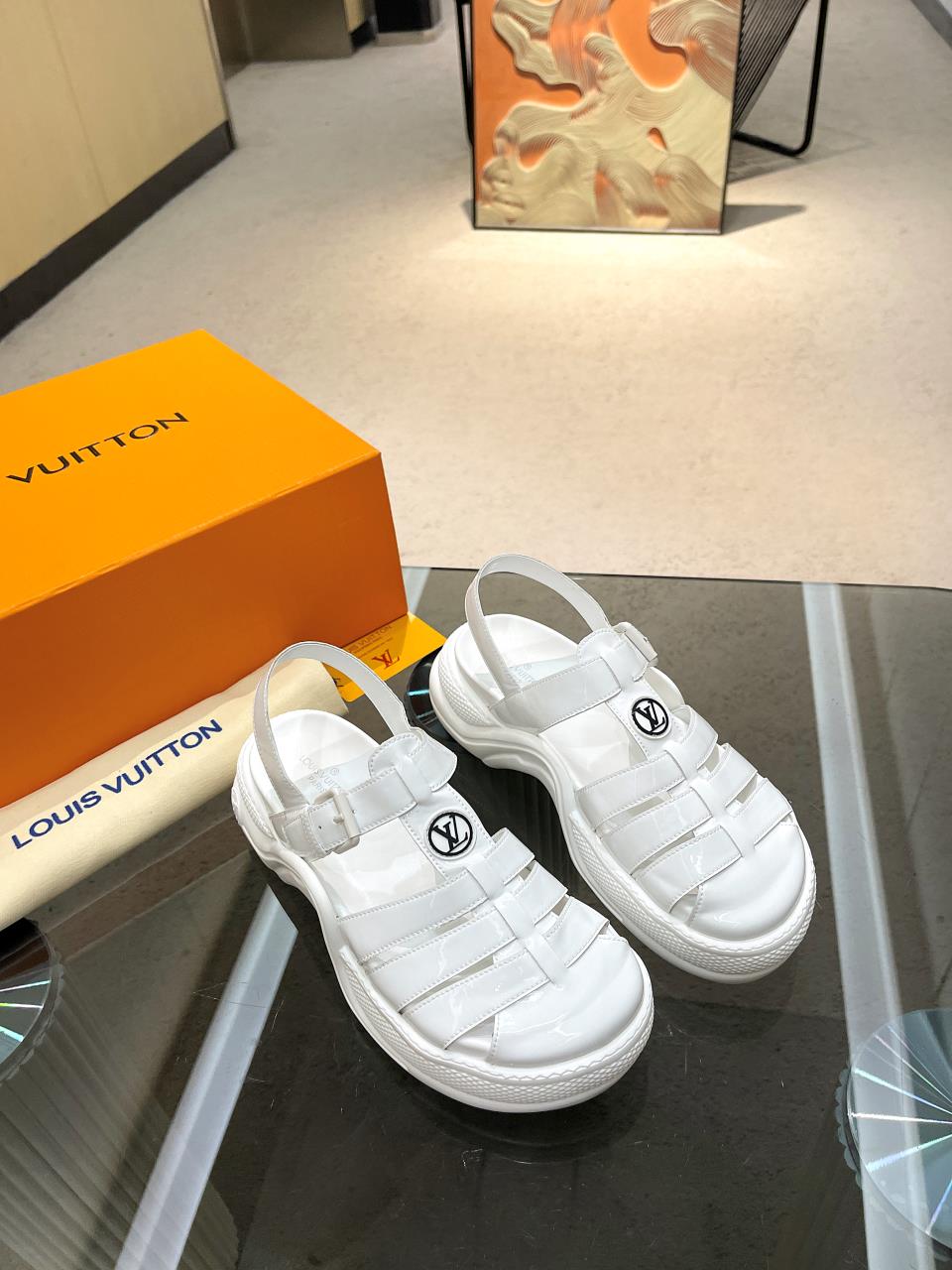 LOUIS VUITTON SANDALS