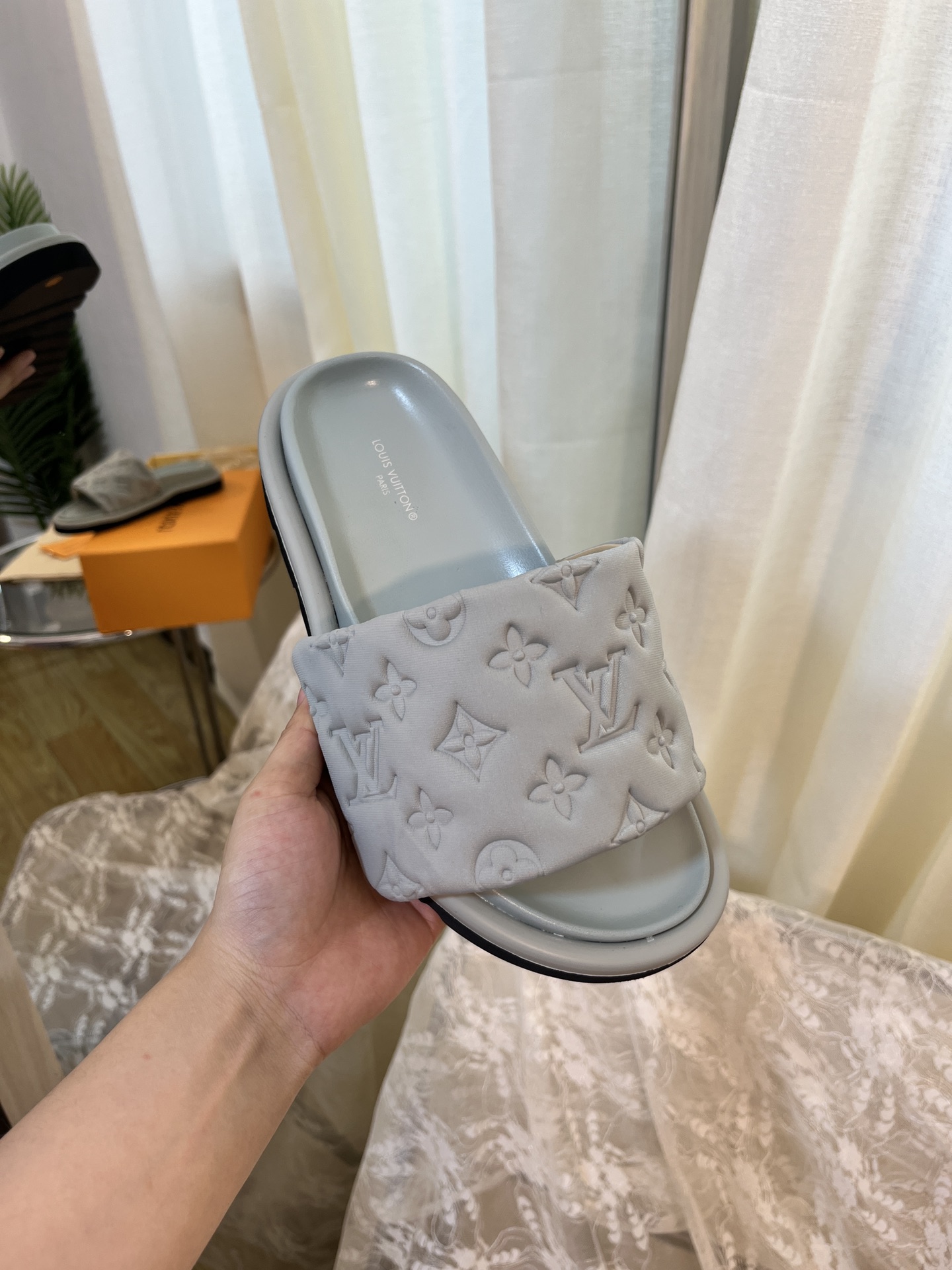 LOUIS VUITTON SLIDES