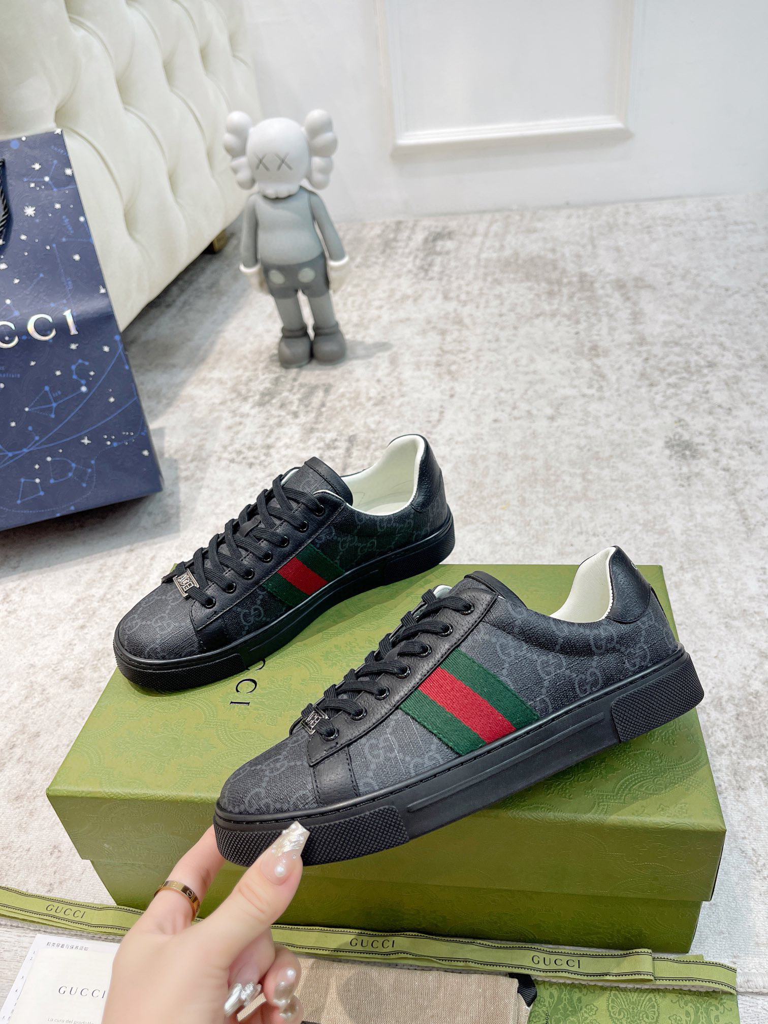 WOMEN'S GUCCI ACE SNEAKER WITH WEB