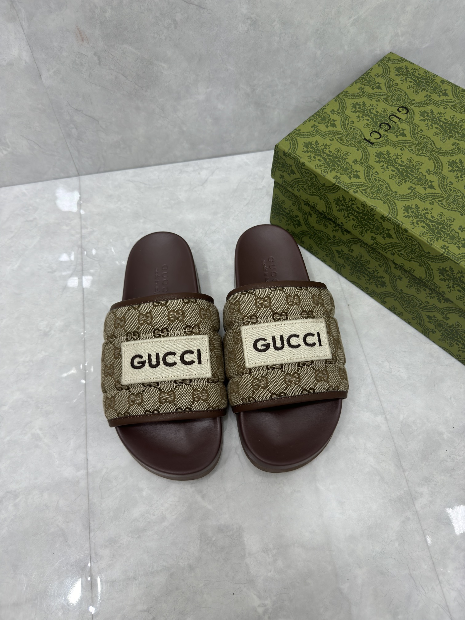 GUCCI SLIDES