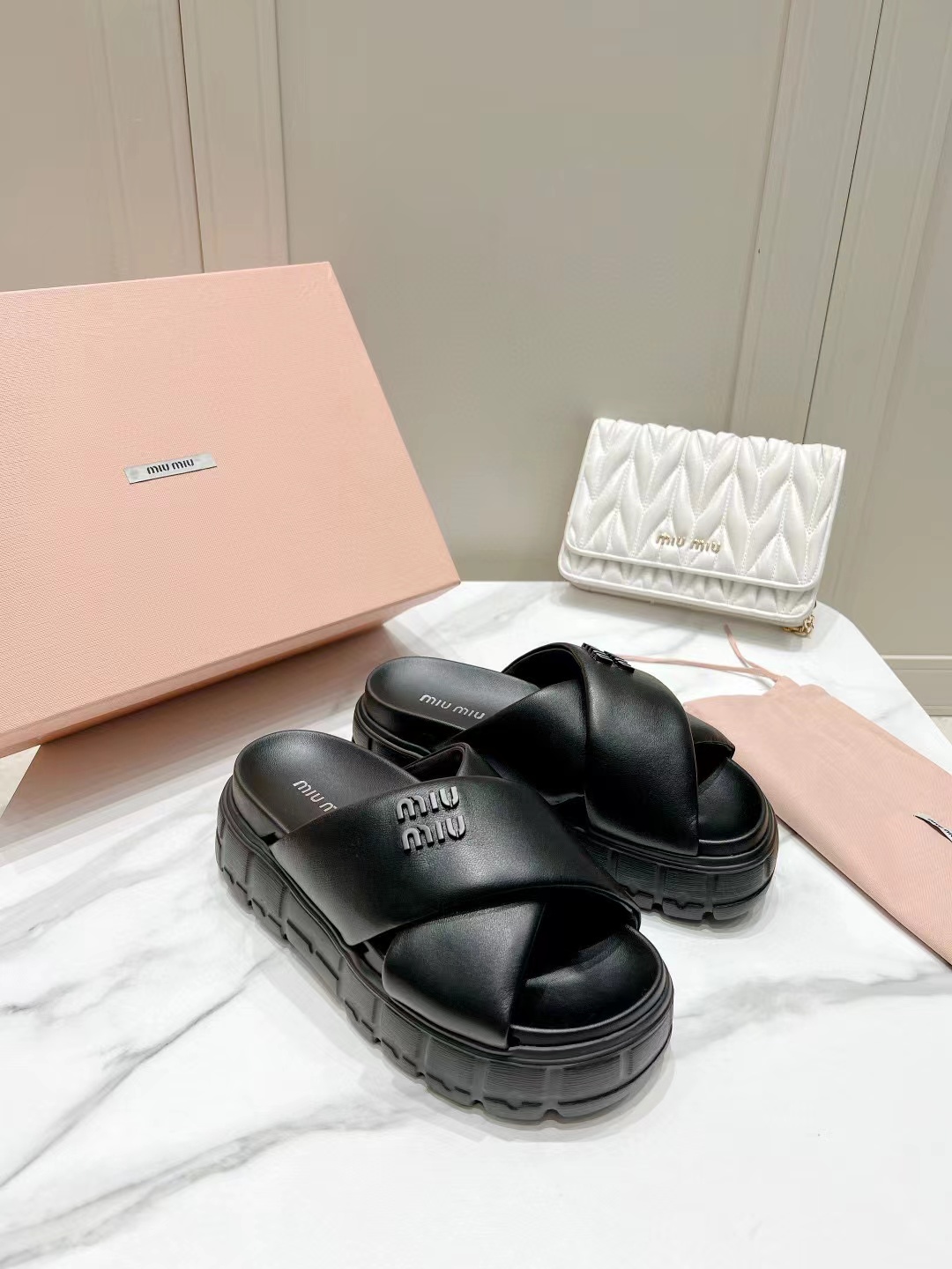MIUMIU 2024 Top Edition Sheepskin Sandals