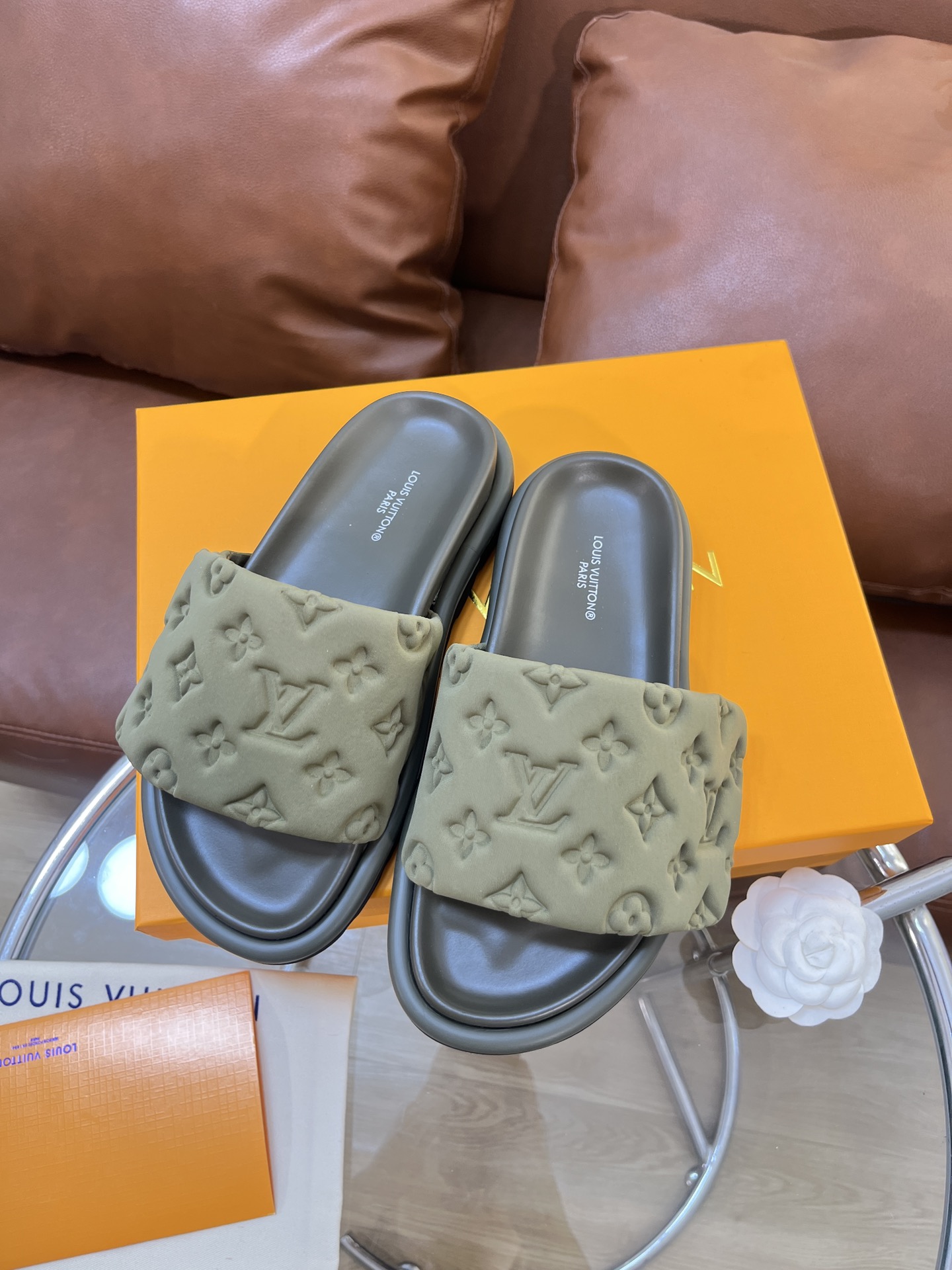 LOUIS VUITTON SLIDES