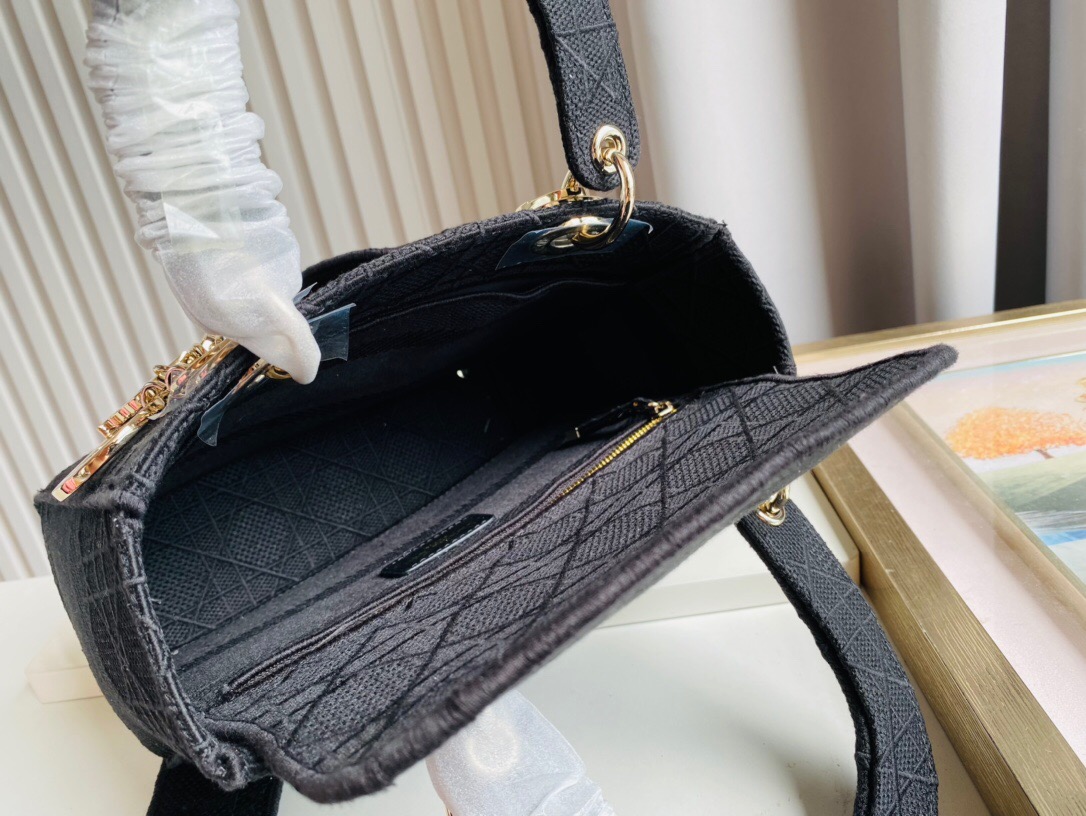DIOR BAG