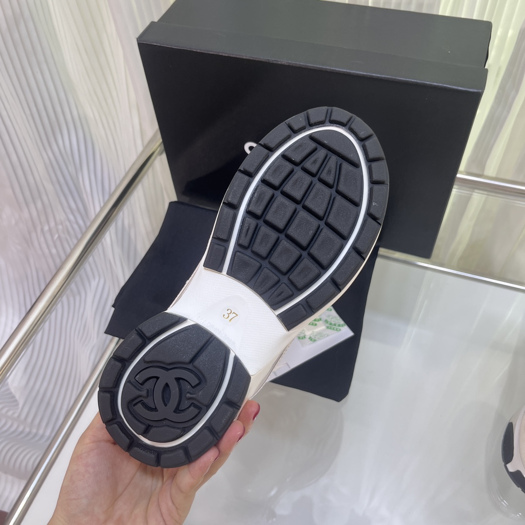 CHANEL SNEAKERS