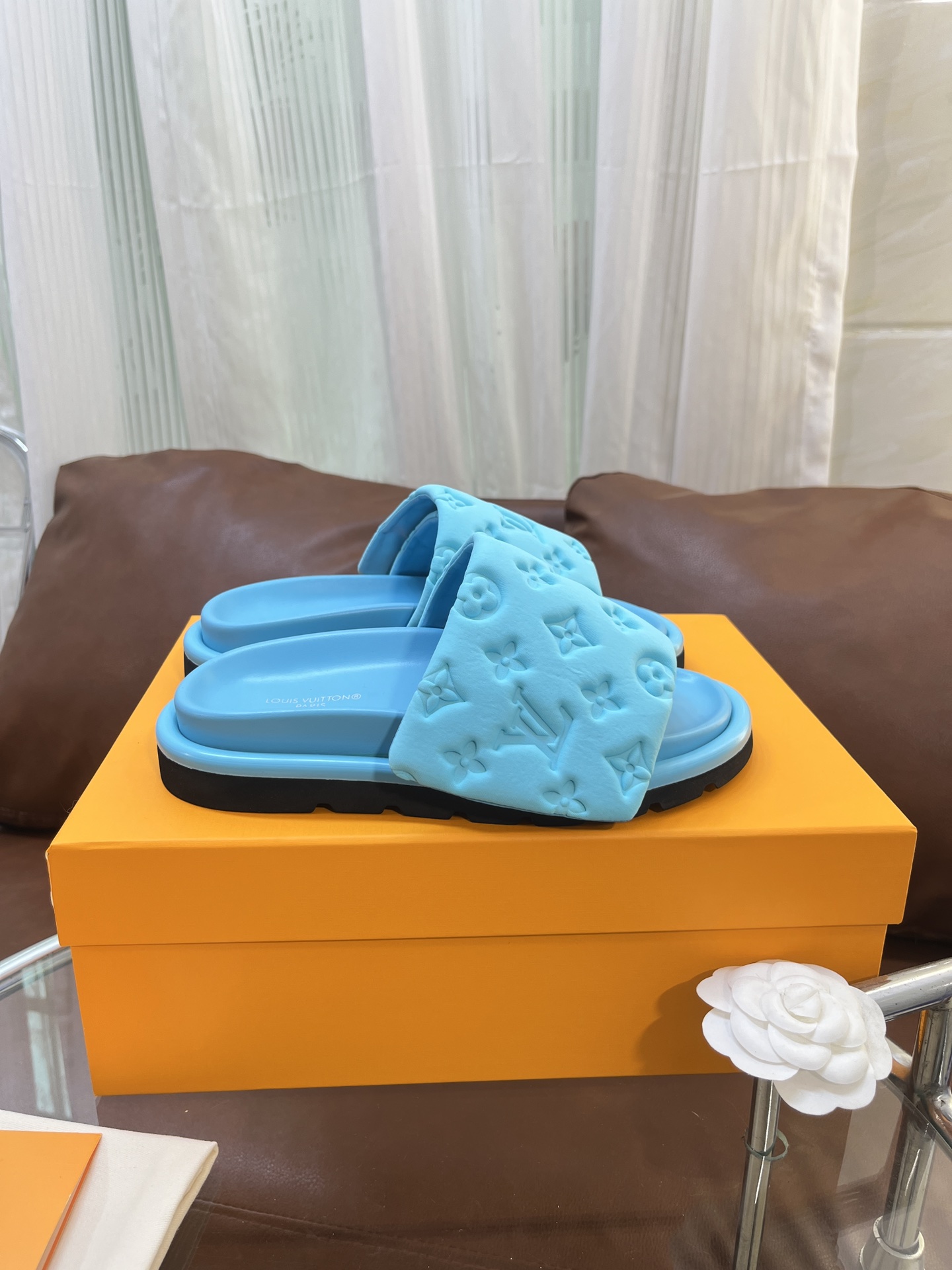 LOUIS VUITTON SLIDES