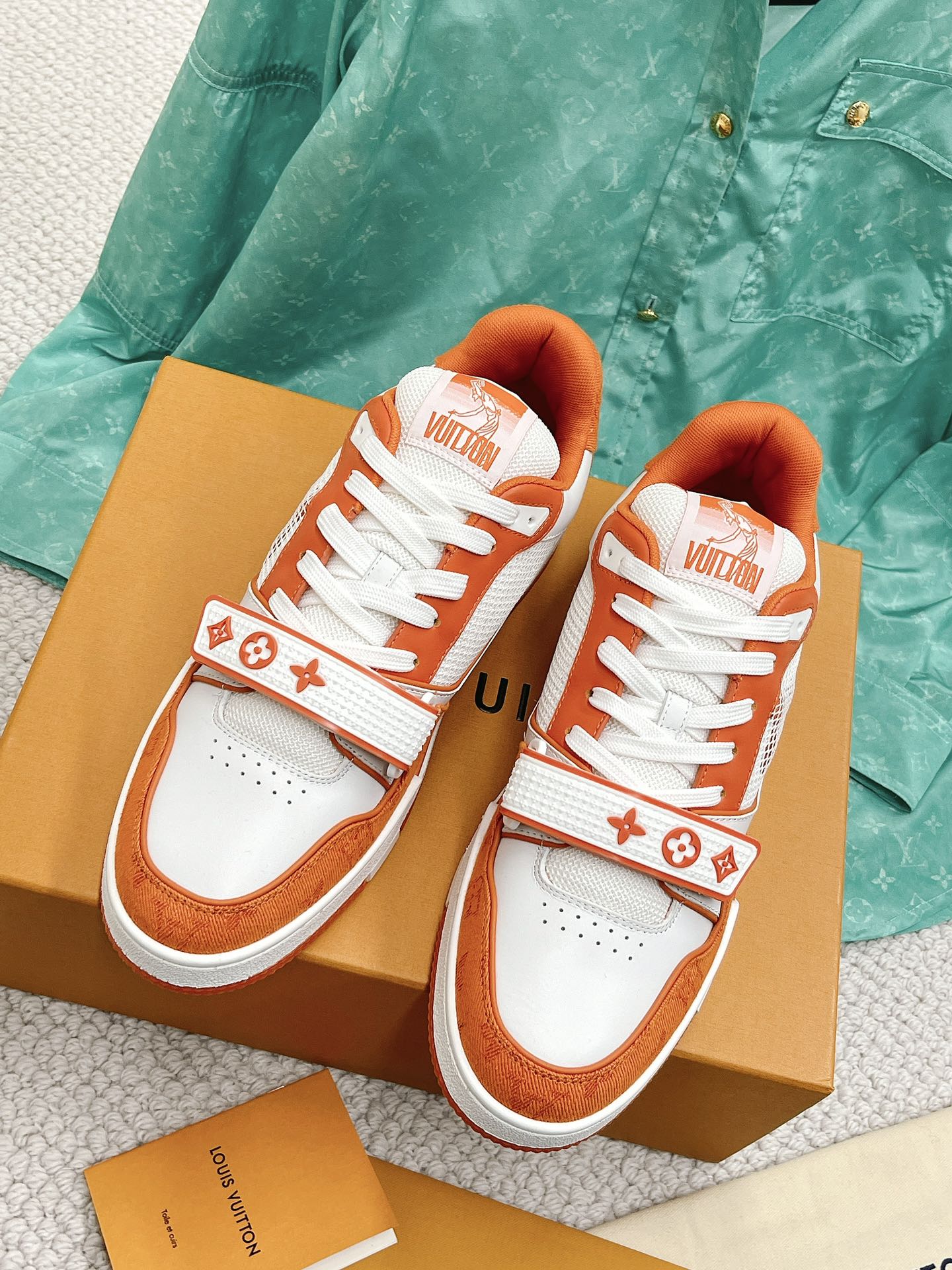 LOUIS VUITTON SNEAKERS