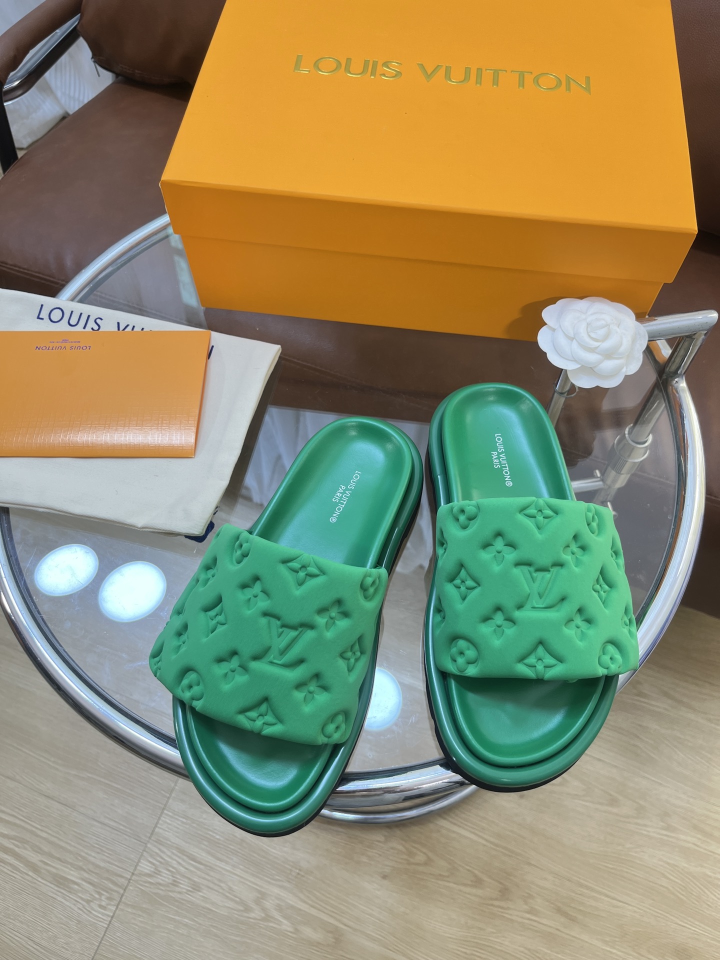 LOUIS VUITTON SLIDES