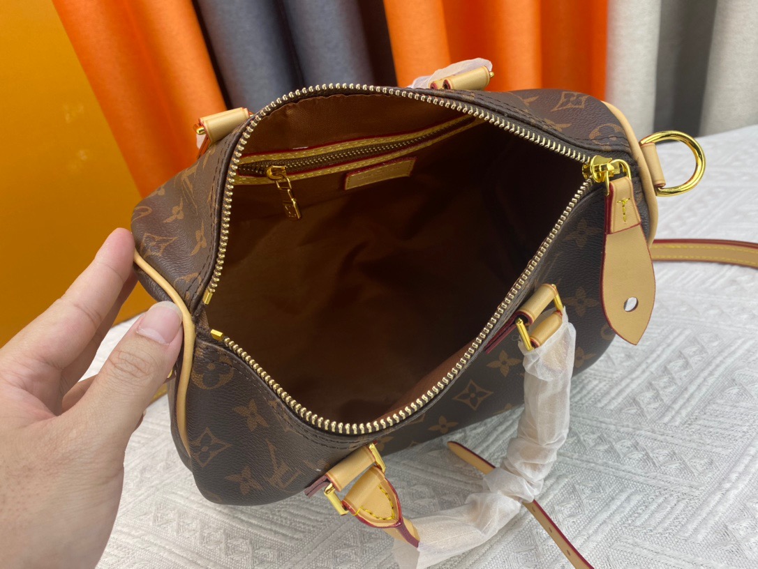 LV Handbag （Customizable name）