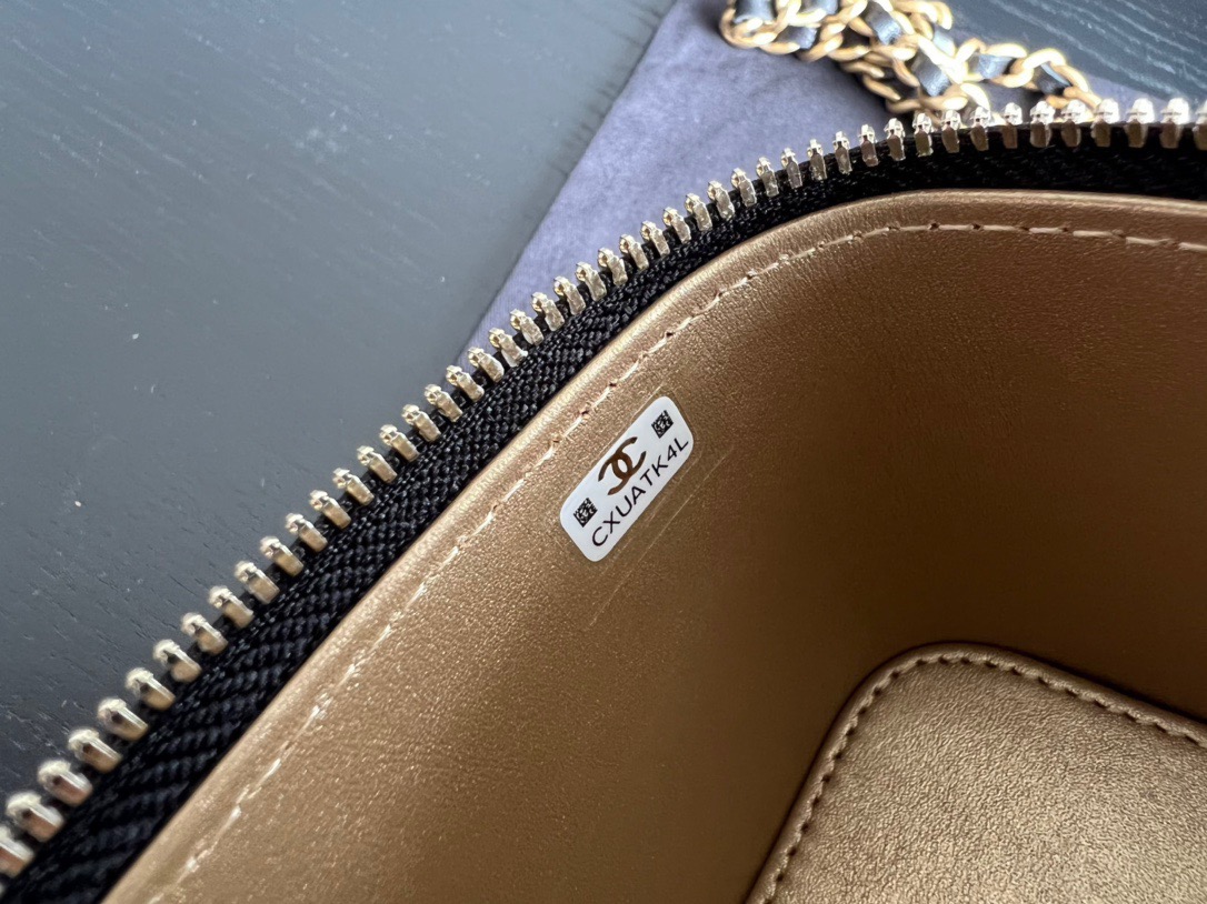 CHANEL Bag （with mirror）best quality