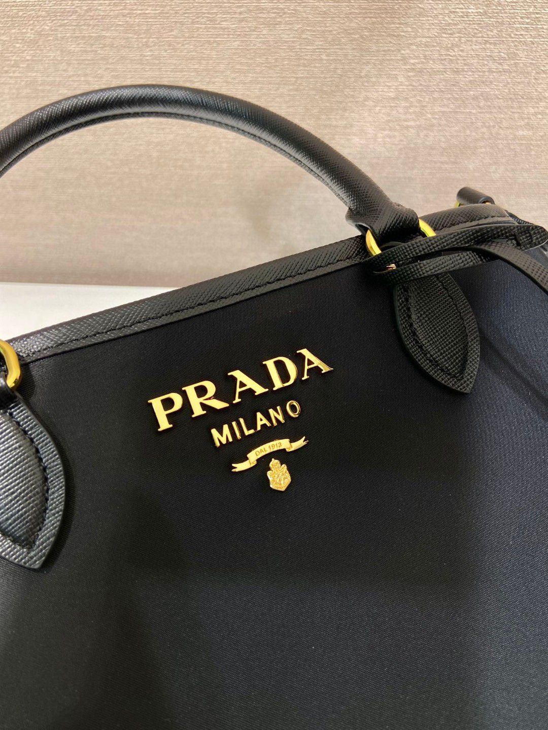 PRADA Handbag (best quality)