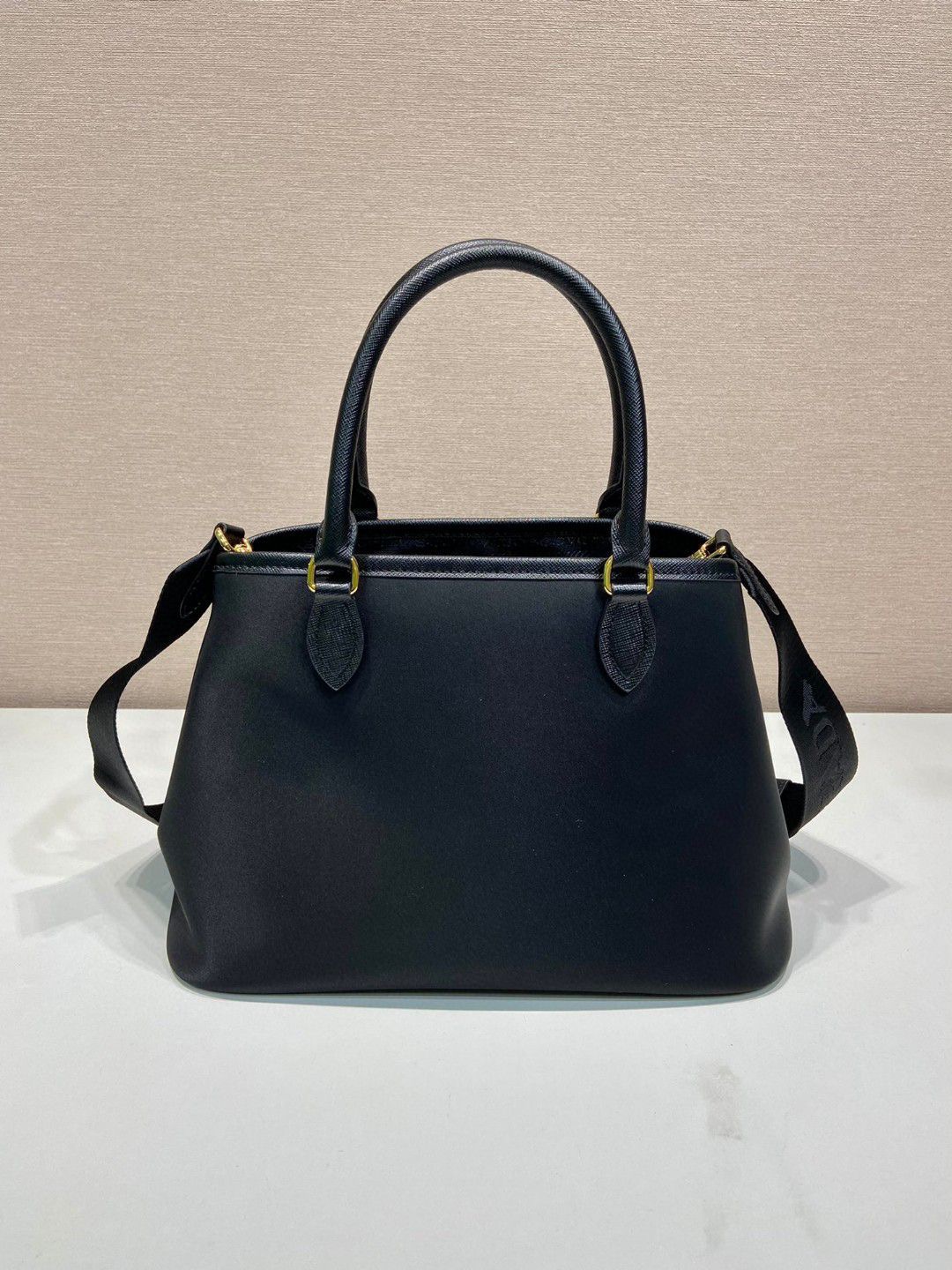 PRADA Handbag (best quality)