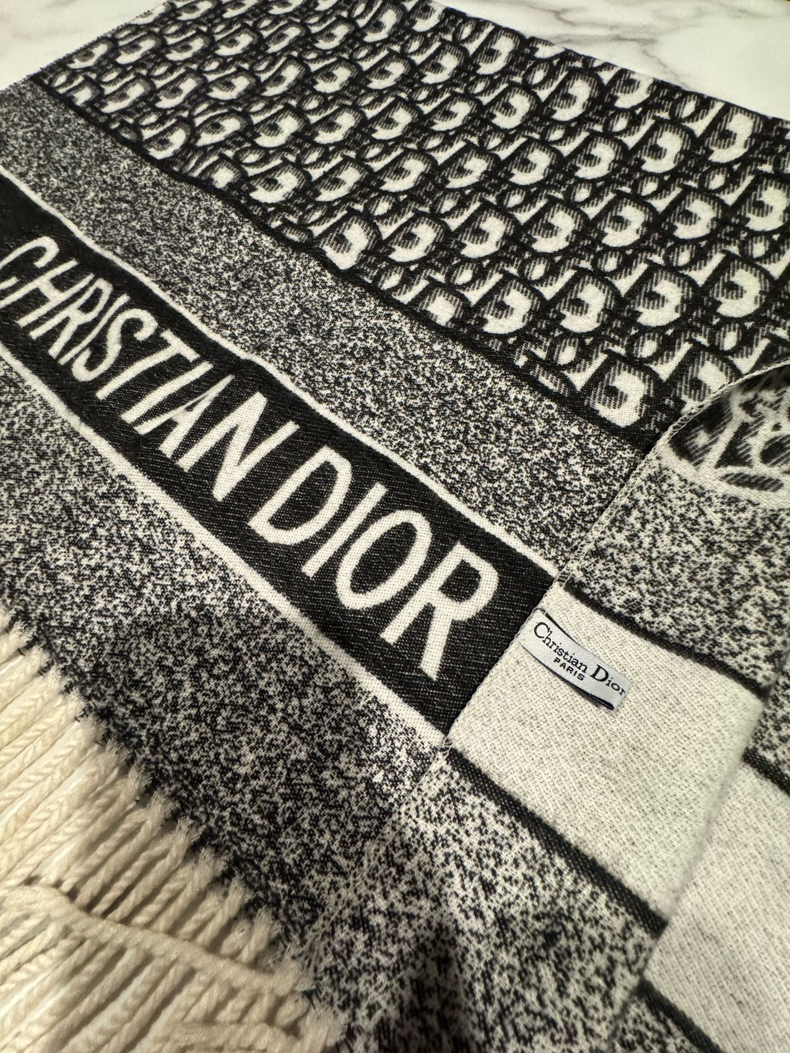 DIOR Scarf