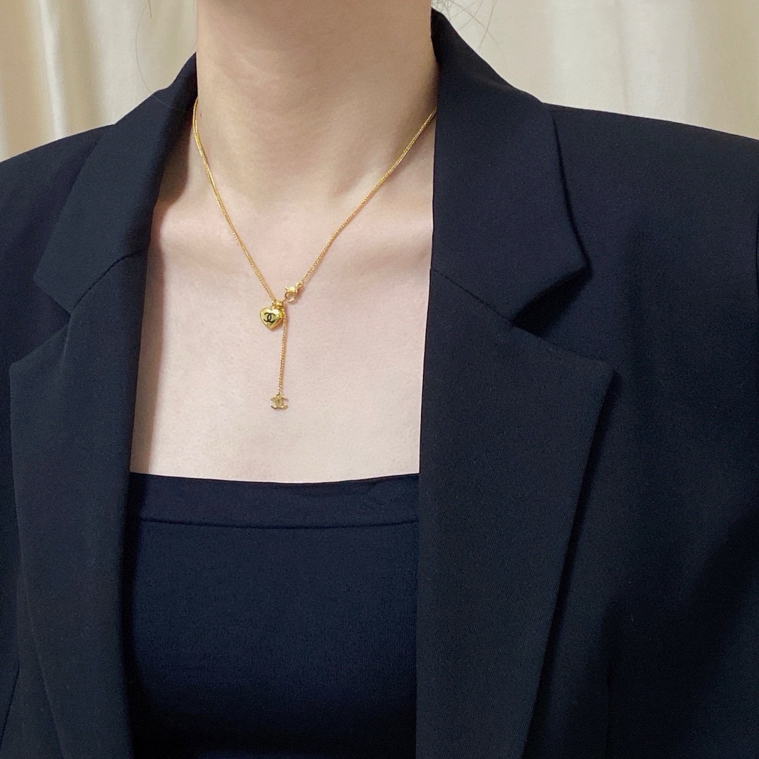 CHANEL Necklace