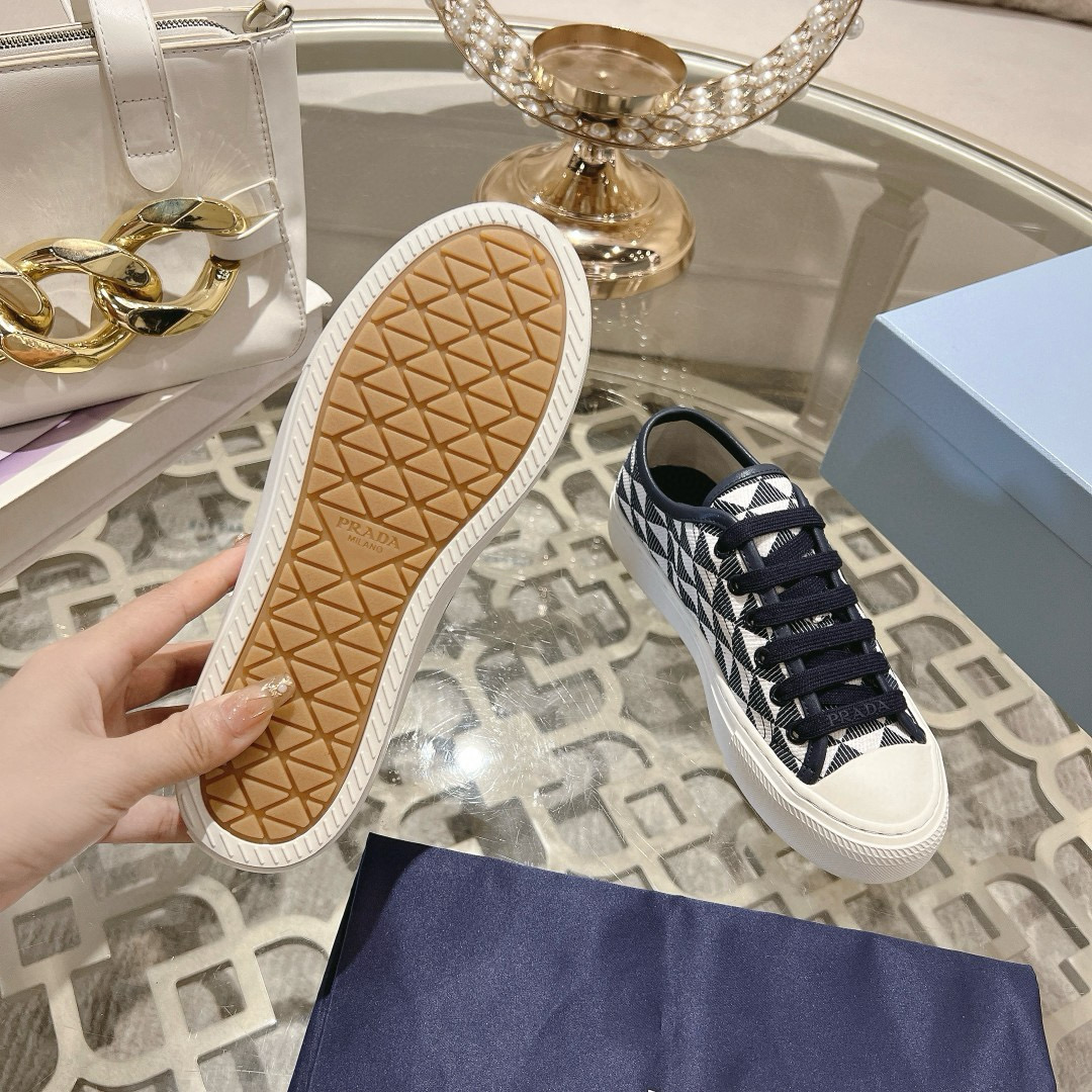PRADA Sneakers