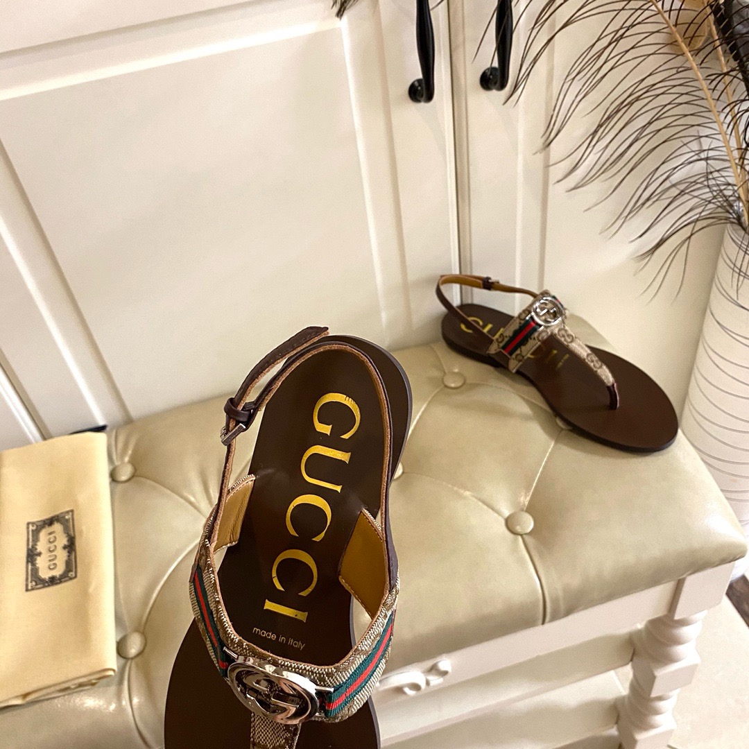 GUCCI Flip-toe Sandals