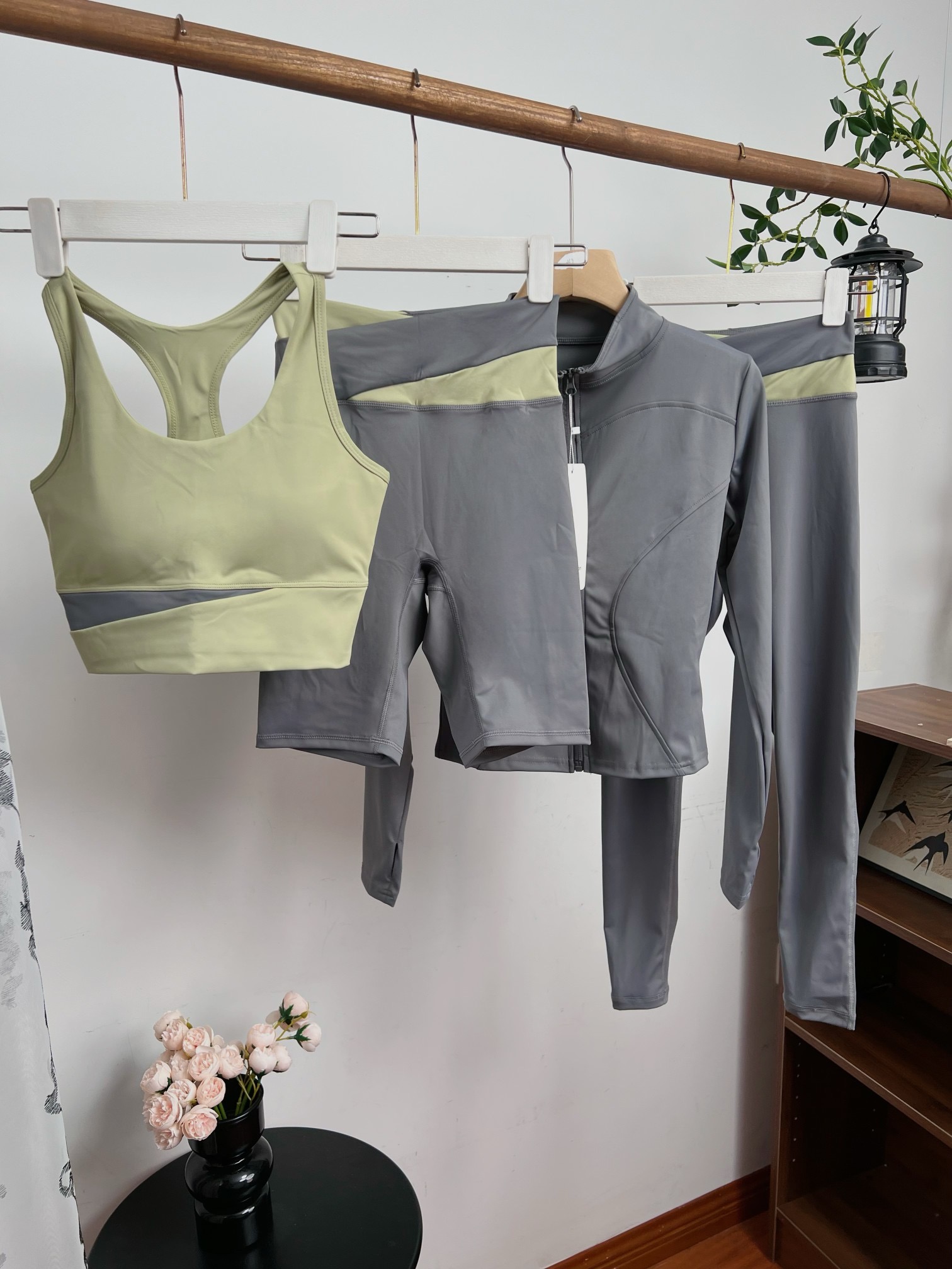 Lululemon Yoga outfit