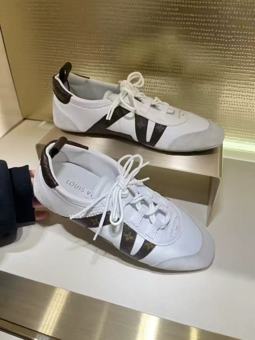 LV Sneakers