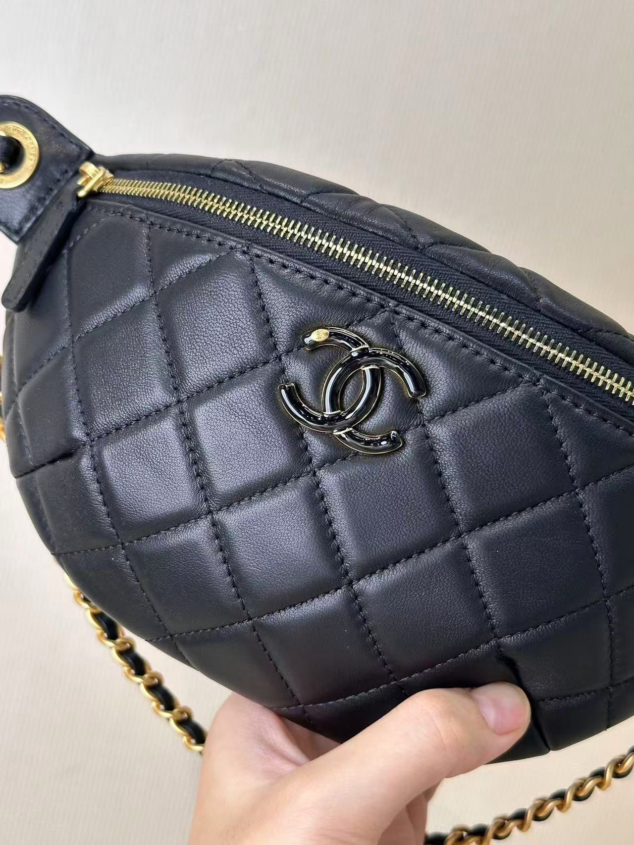 CHANEL Waist Bag
