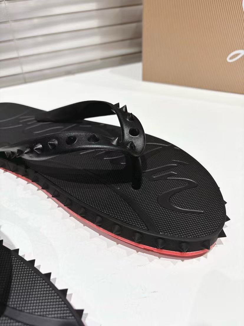 CHRISTIAN LOUBOUTIN Flip-flops