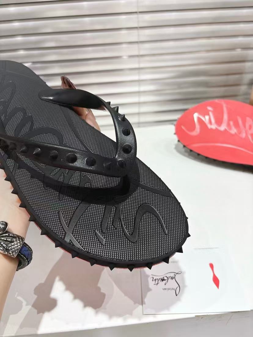 CHRISTIAN LOUBOUTIN Flip-flops